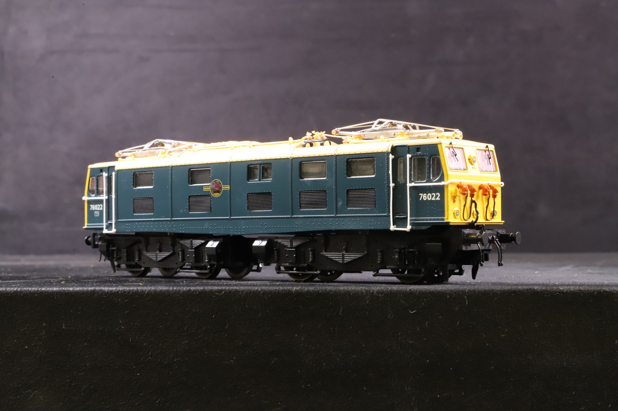 Heljan OO 7601 Class 76 EM1 Woodhead Electric '76022' BR Blue Full Yellow Ends