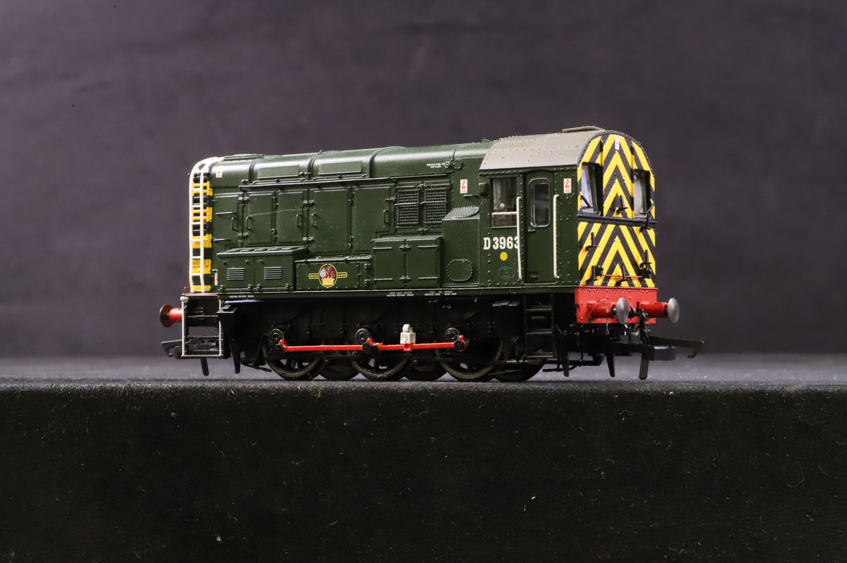 Hornby OO R3037XS Class 08 Diesel Shunter &#39;D3963&#39; BR Green L/C DCC Sound