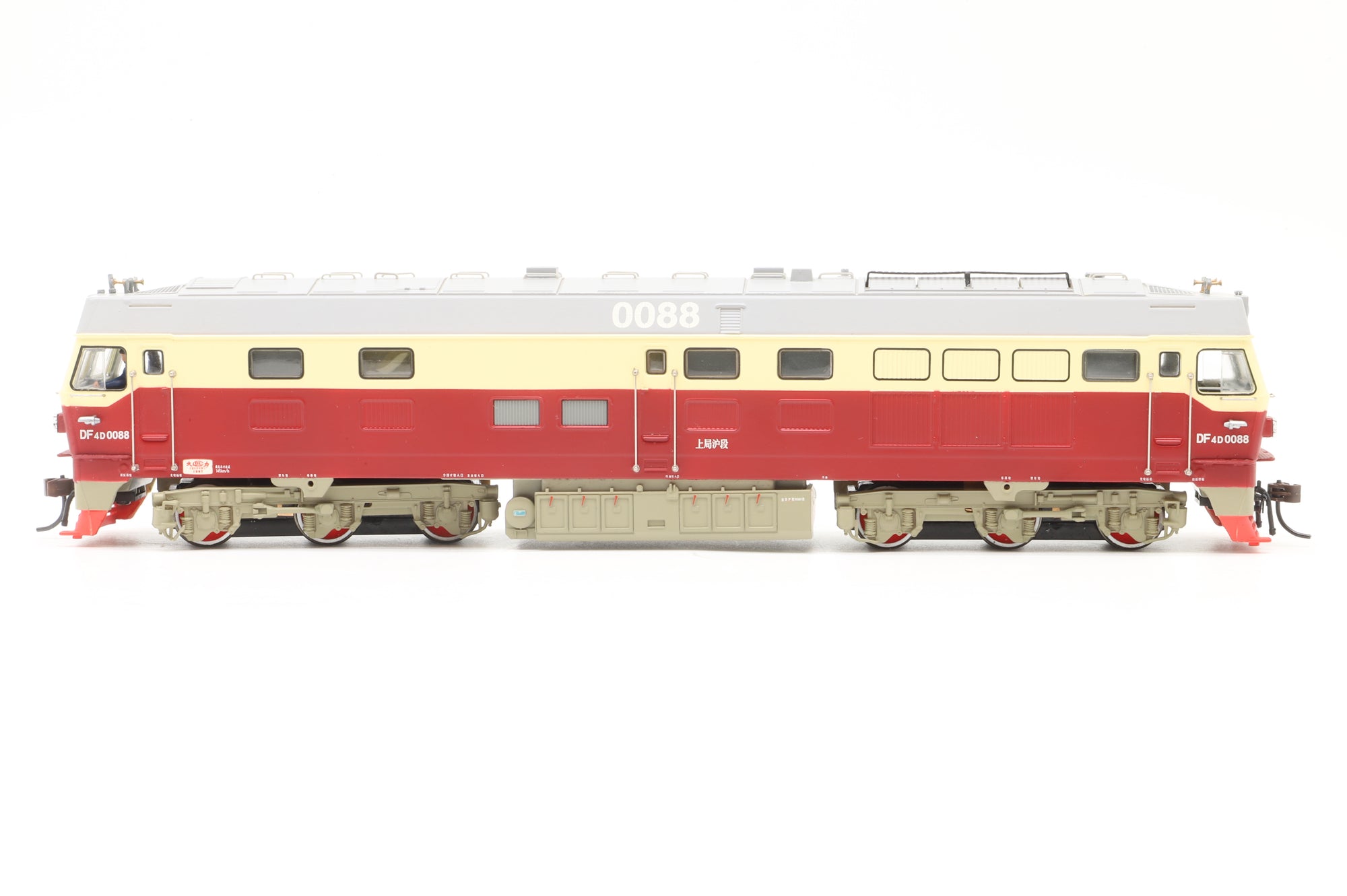 Bachmann China HO CD00303 H.DF 4D Diesel #0088 in CR Red/Cream