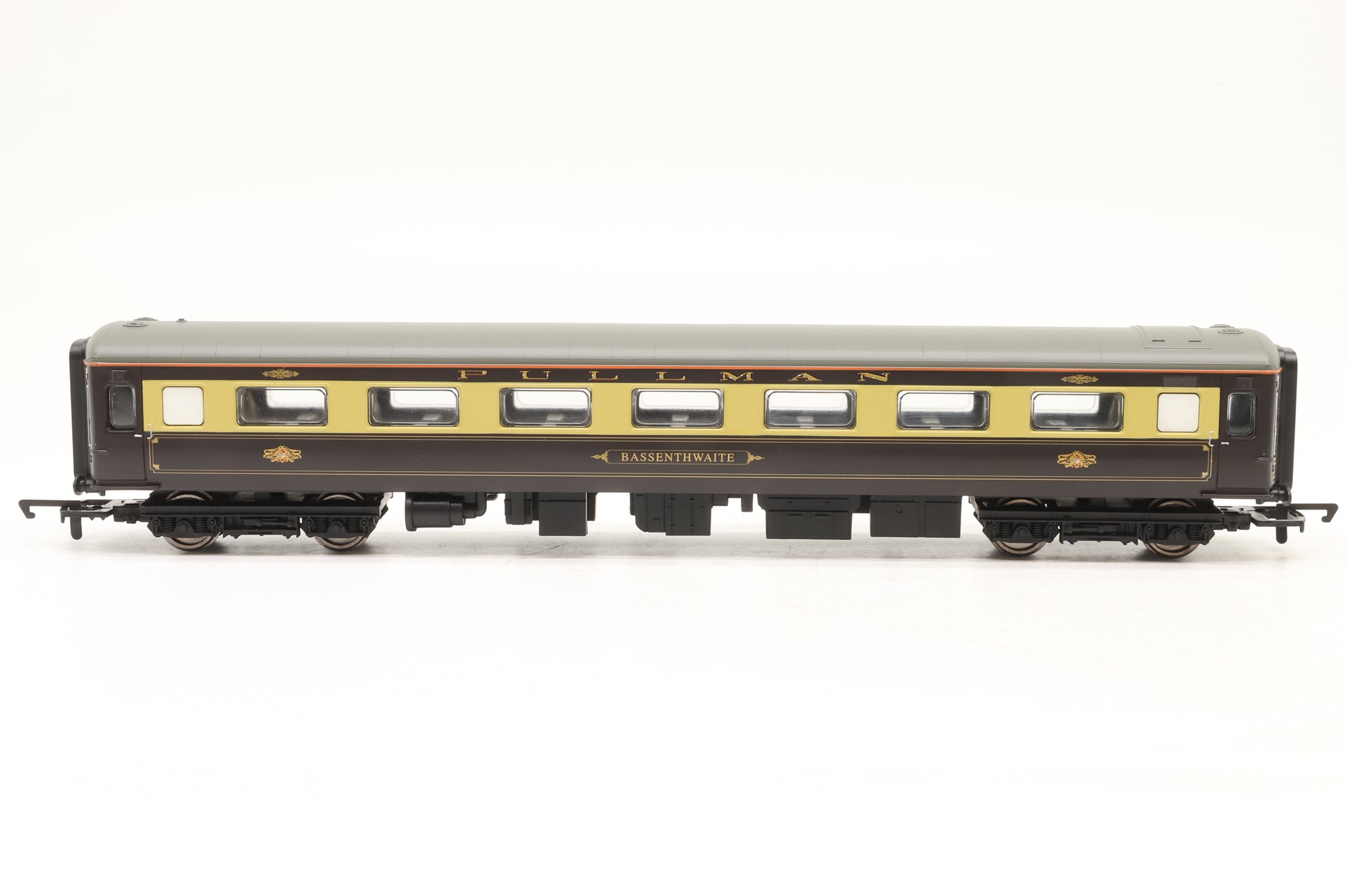 Hornby OO R2979 & R4455 West Coast Pullman Set & 3 Extra Coach Pack Ltd Ed 477/ 1000