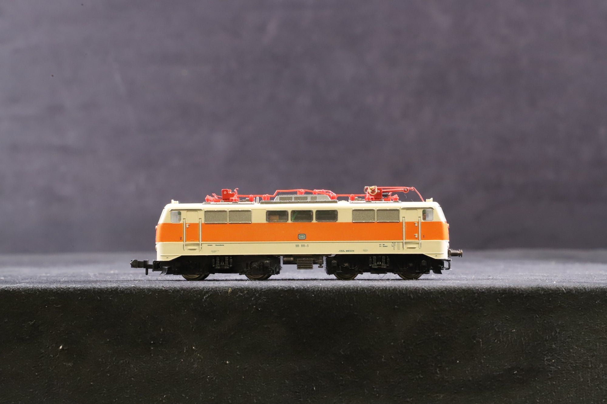 Trix N 12529 Class 111 DB Electric Locomotive DCC Fitted