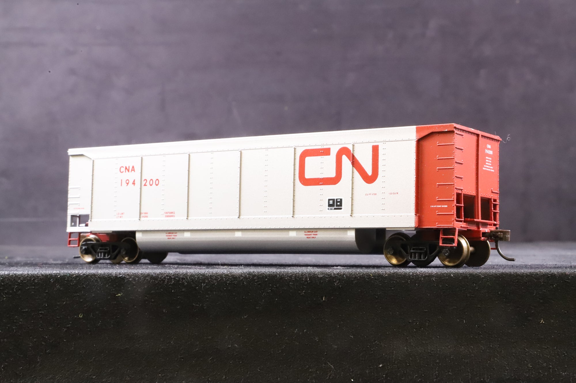 LBF Company HO Pair of Canadian National Johnstown Aeroflow Wagons '194196' & '194200'