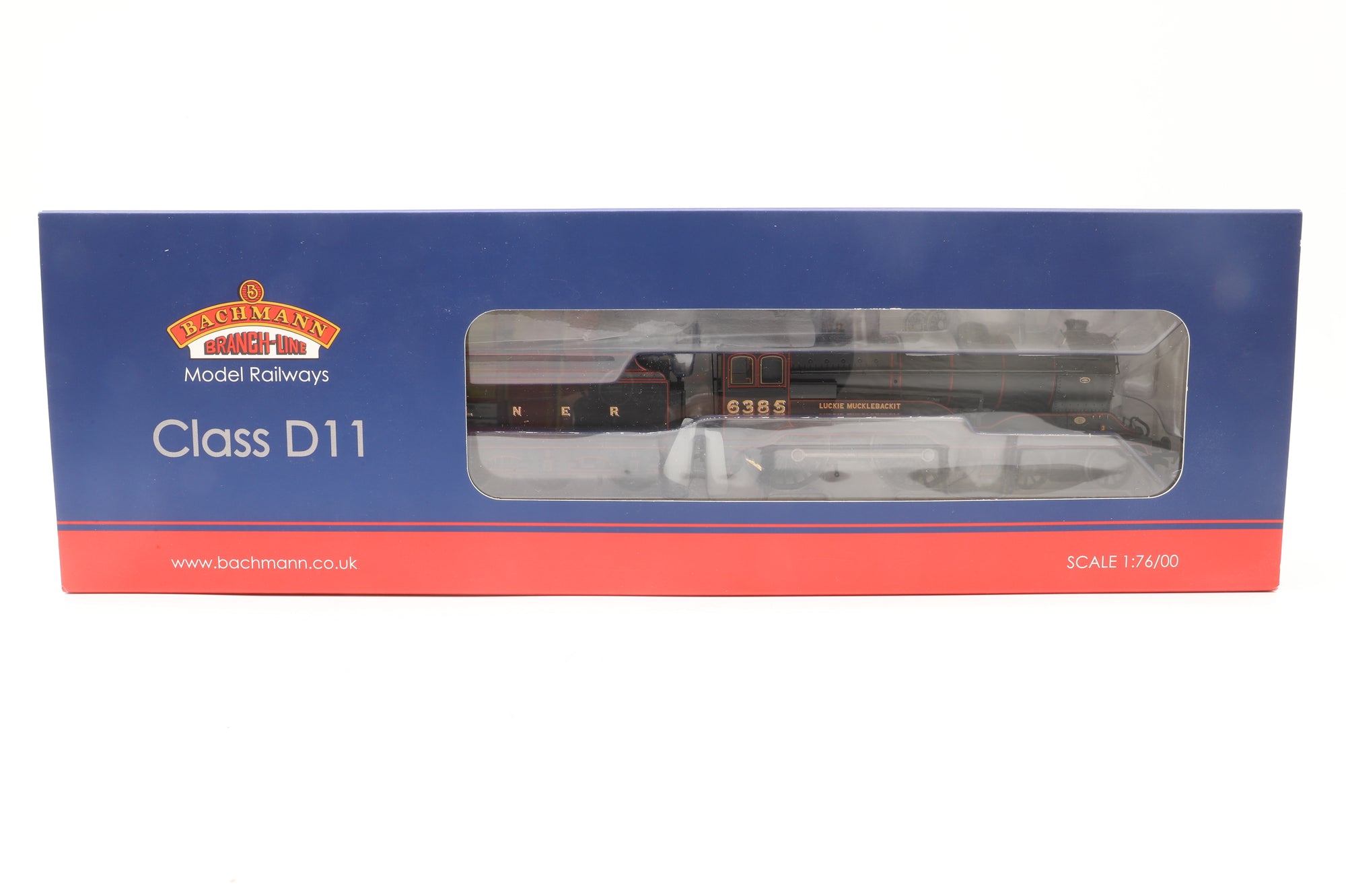 Bachmann OO 31-137 Class D11/2 6385 'Luckie Mucklebackit' in Lined LNER Black