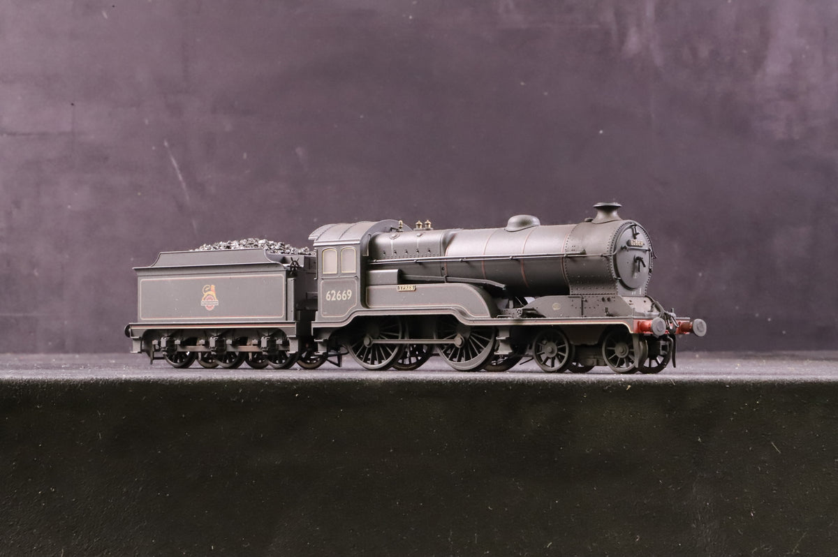 Bachmann OO 31-146A GCR Class 11F 62669 &#39;Ypres&#39;  in Lined BR Black w/ Early Crests - Weathered
