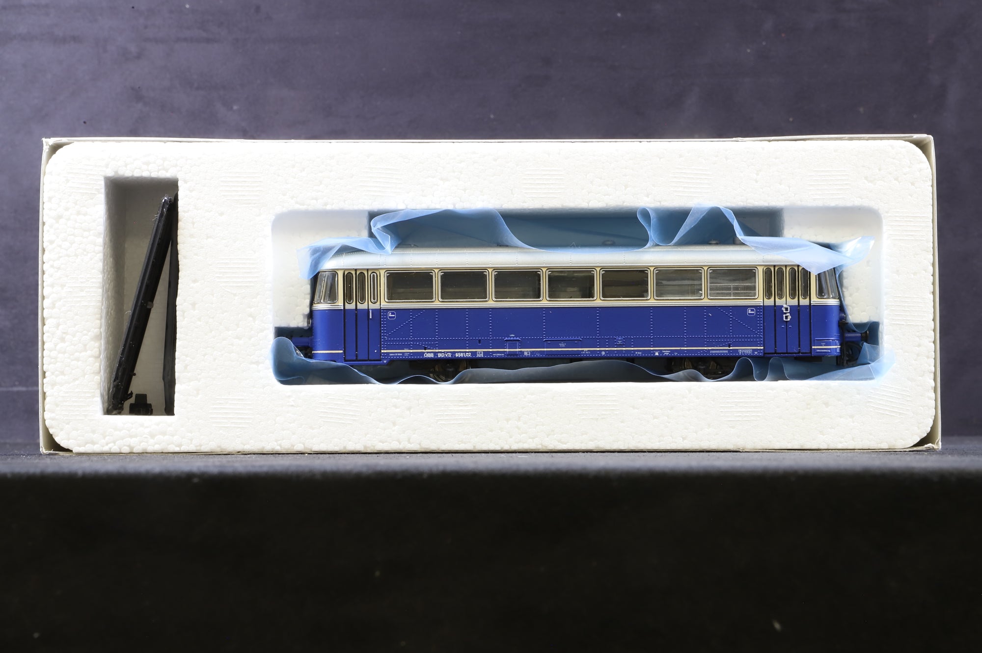 Roco HO 63019 7081.09 OBB Dummy Locomotive