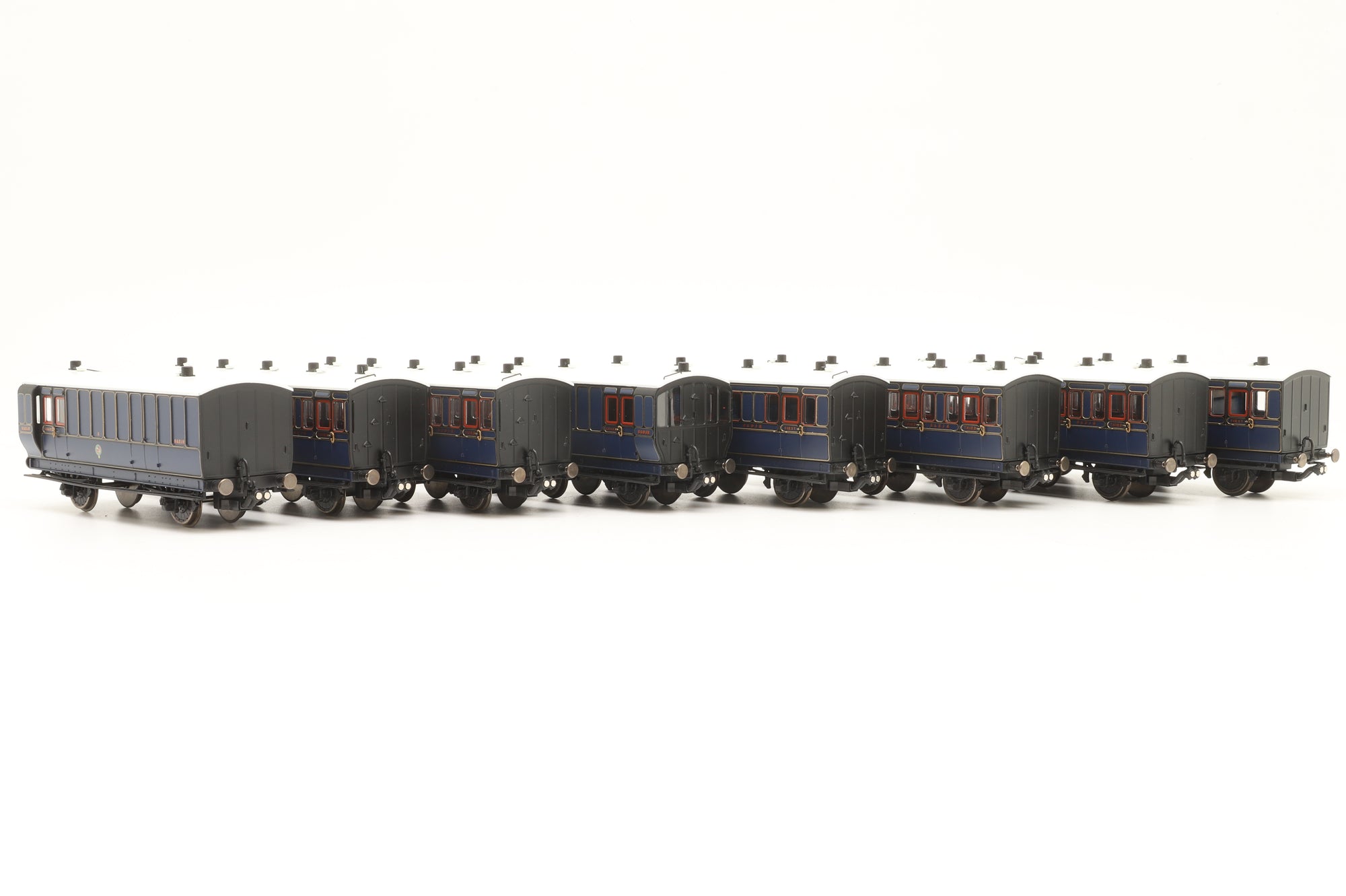 Hornby OO Rake of 8 SDJR Blue Coaches