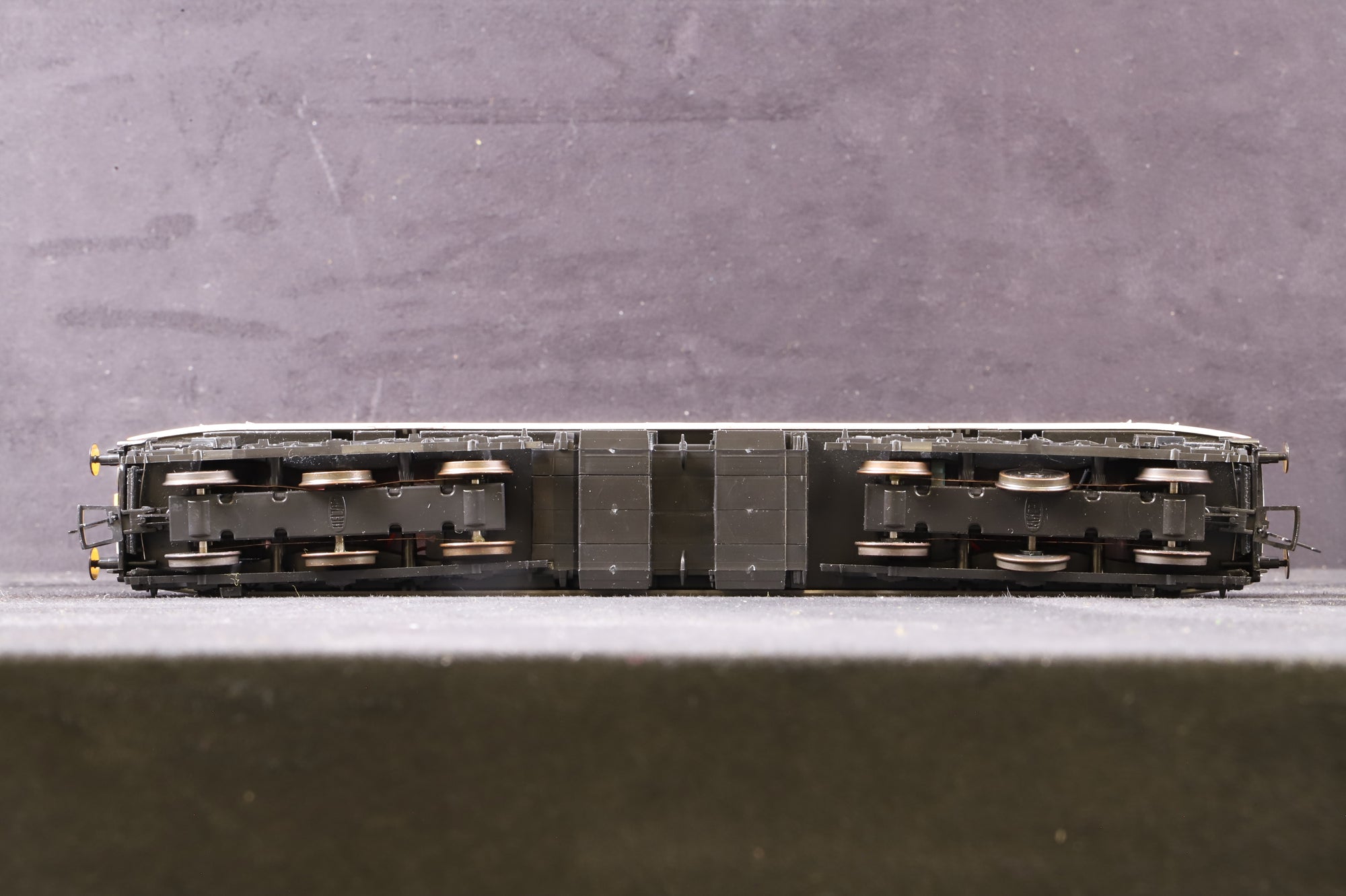 Heljan OO 47431 Class 47 in Two Tone Railfreight Grey - Unbranded & Unnumbered