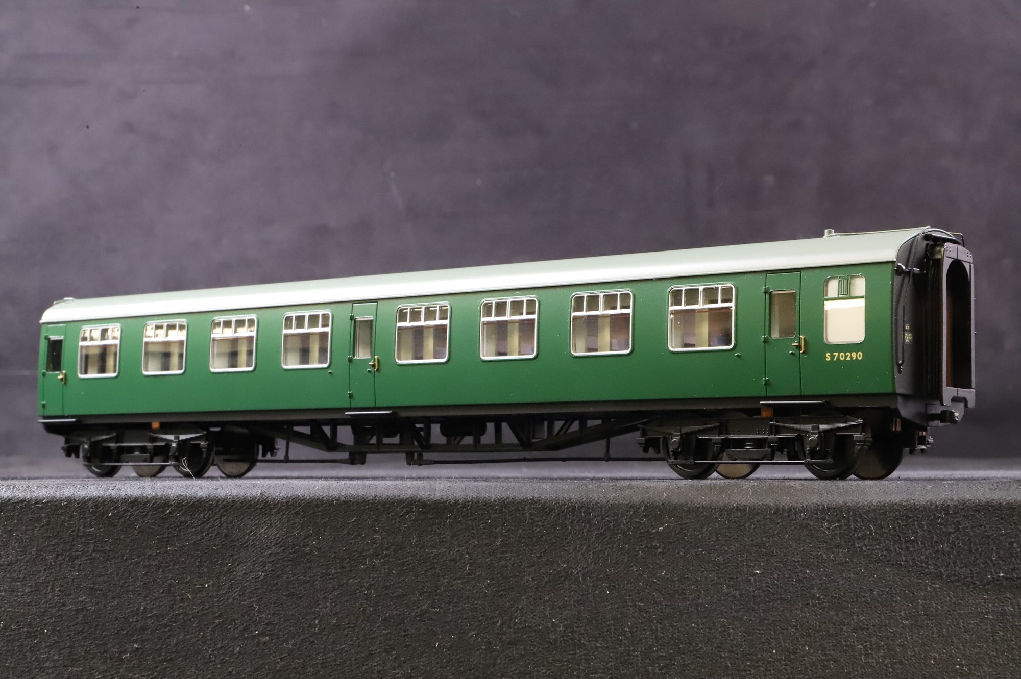 Bachmann OO 31-425A Class 411/4CEP 4-Car EMU in BR(S) Green