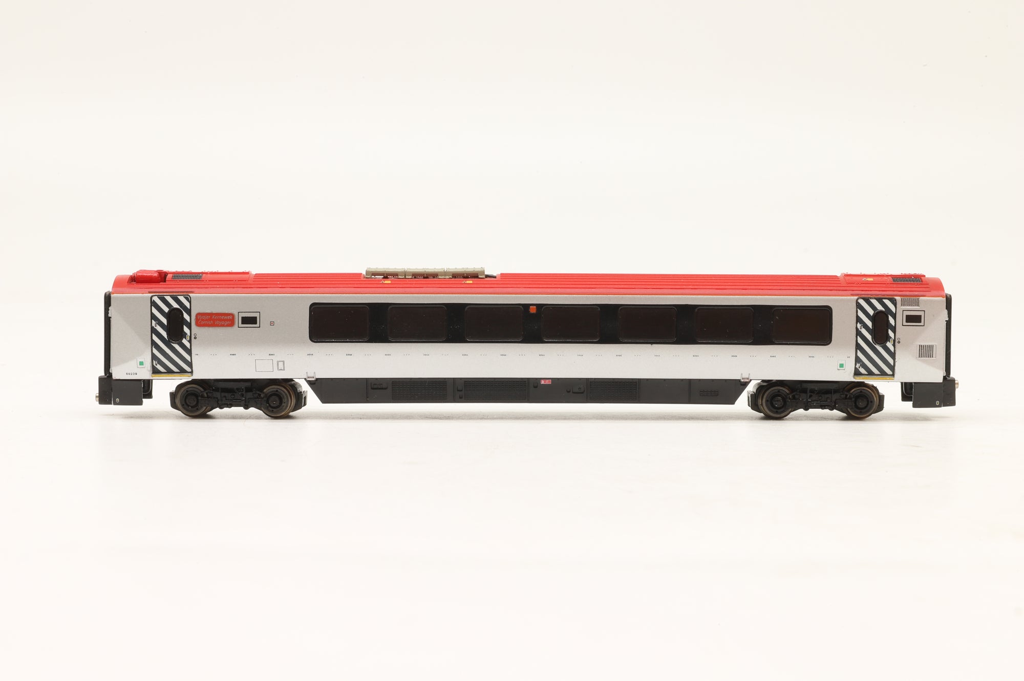 Dapol N Class 220 Voyager 4-Car Unit 'Cornish Voyager' in Virgin Trains Livery