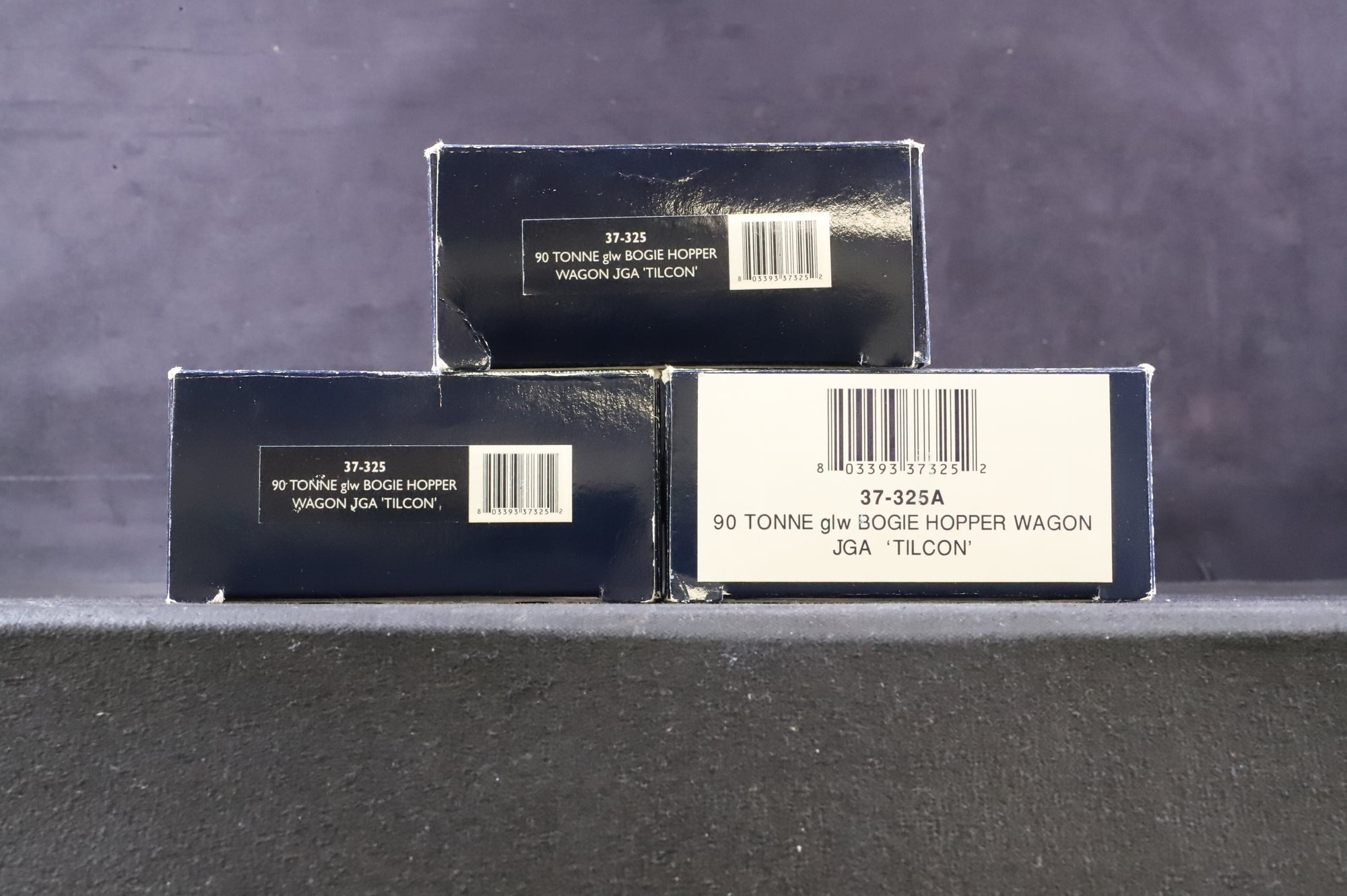 Bachmann OO 37-325/25A Rake of 3 90T JGA Bogie Hopper Wagons in Nacco/Tilcon livery - Mixed Weathered/Pristine