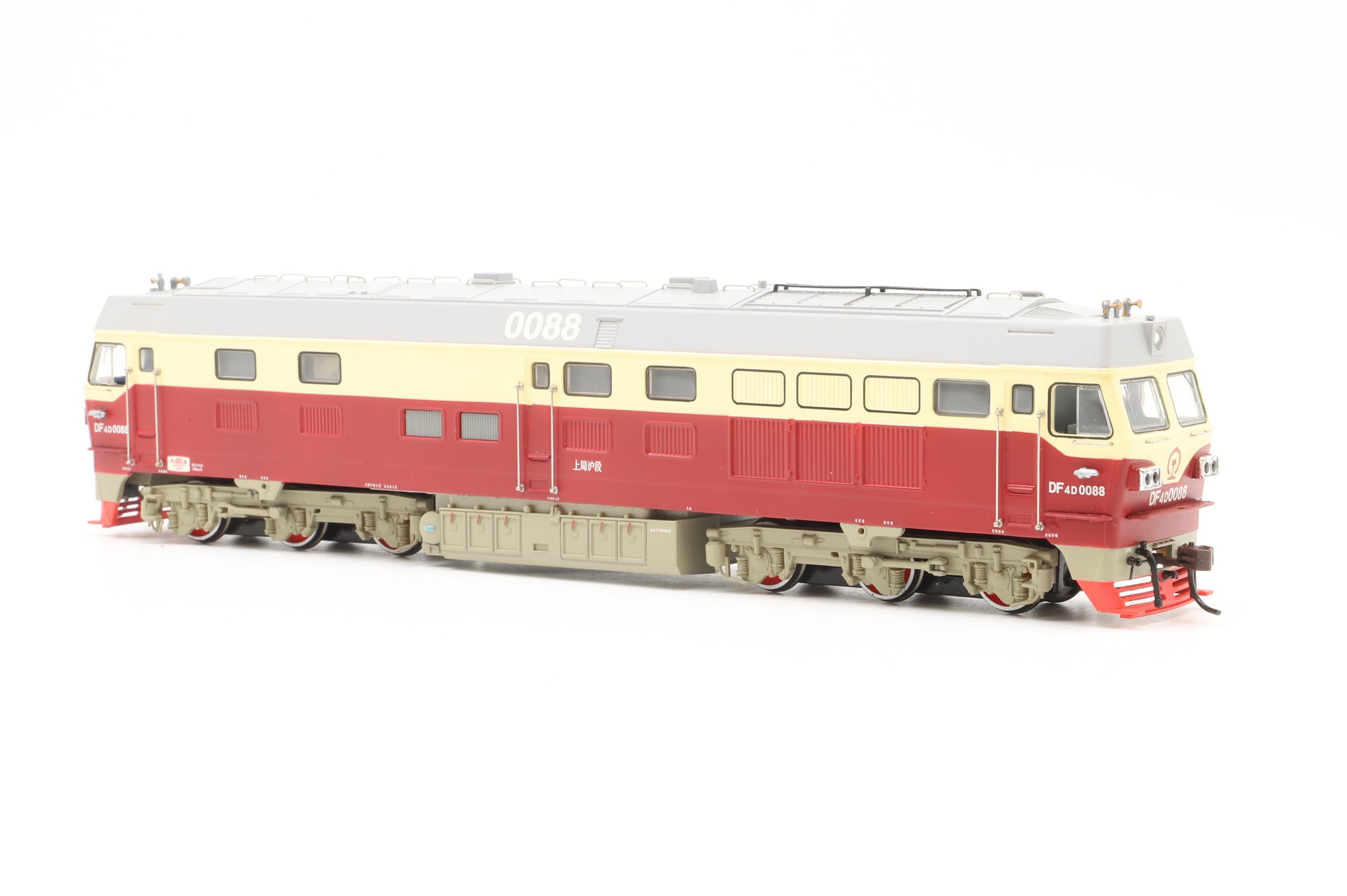 Bachmann China HO CD00303 H.DF 4D Diesel #0088 in CR Red/Cream