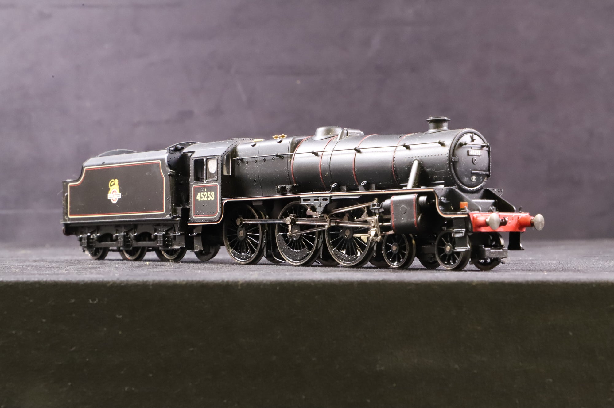 WORKSHOP Hornby OO R2250 Class 5MT 'Black 5' 45253 in Lined BR Black w/ Early Crests