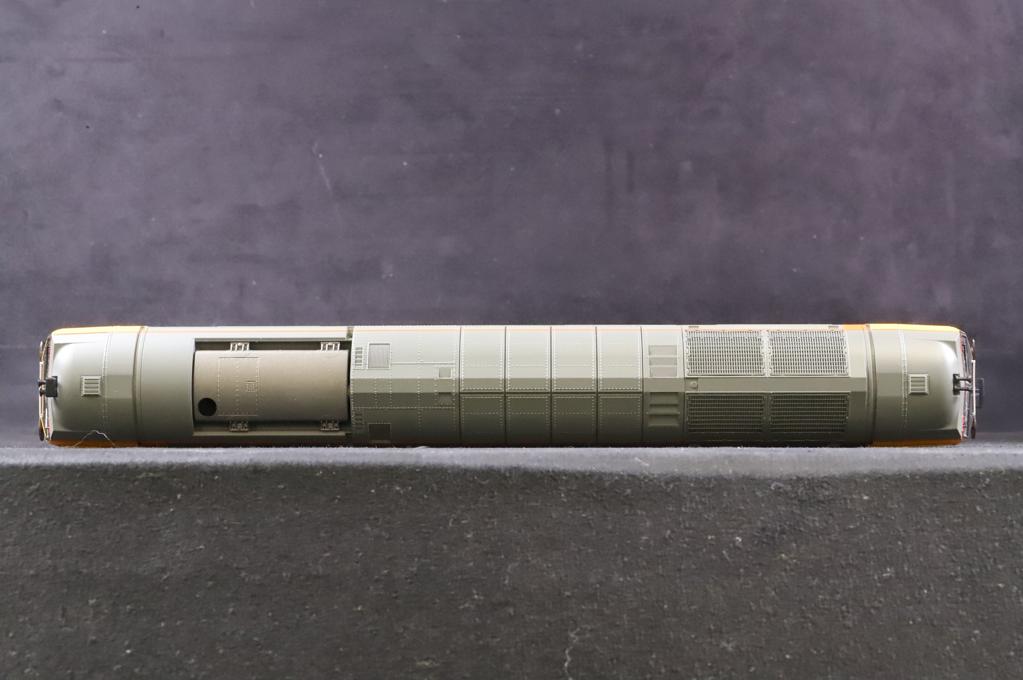 Hornby OO R3657 Class 60 600070 'John Loudon McAdam' in Loadhaul Livery