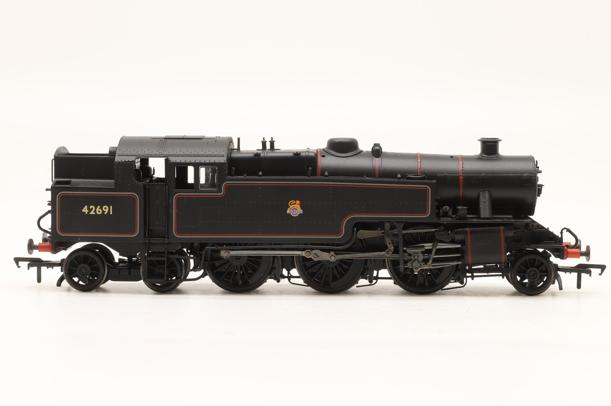 Bachmann OO 32-878 Fairburn 2-6-4T No. 42691 BR Lined Black Early Crest