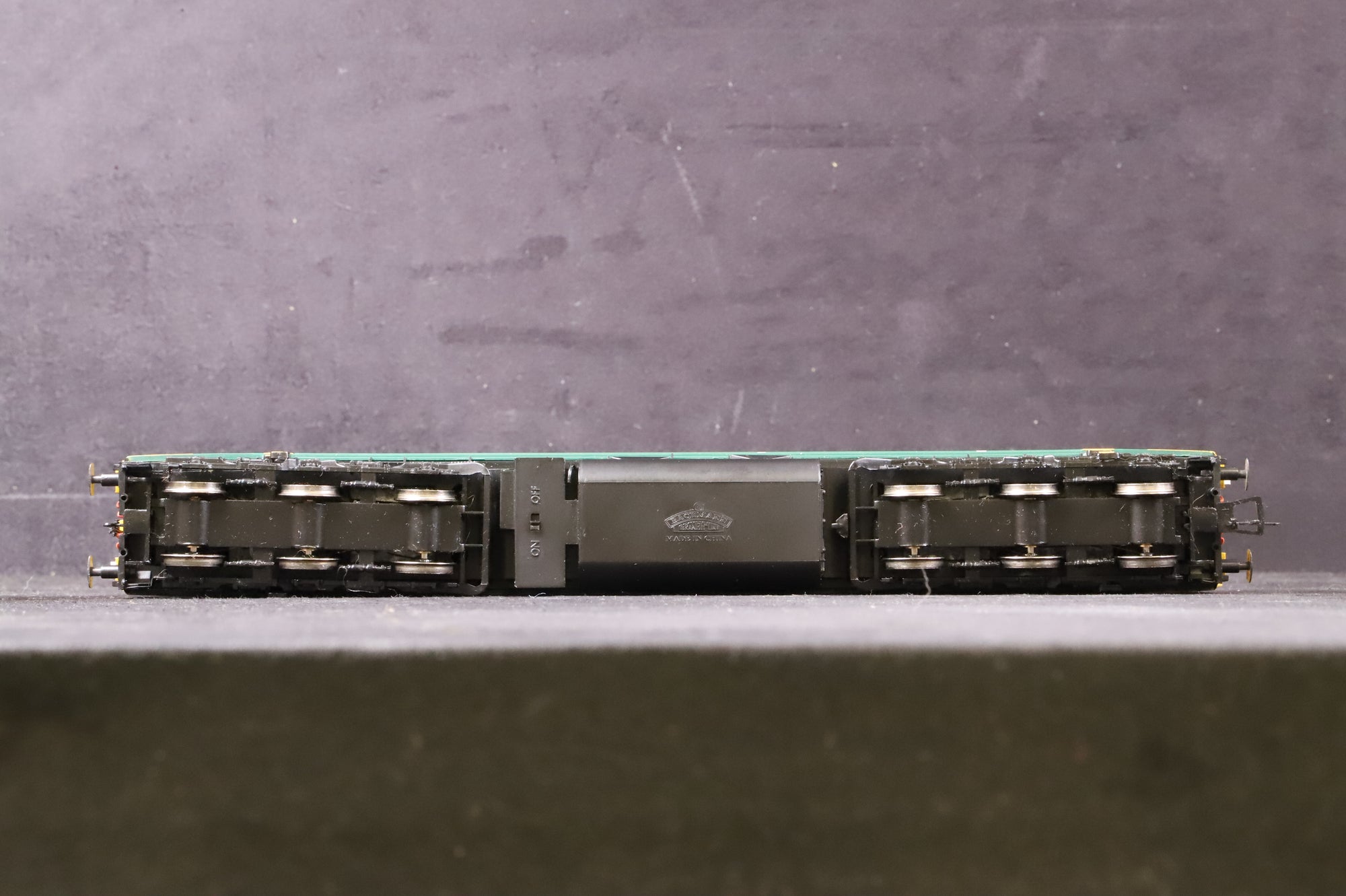 Bachmann OO 32-726 Class 66 Diesel '66610' Freightliner, DCC Sound