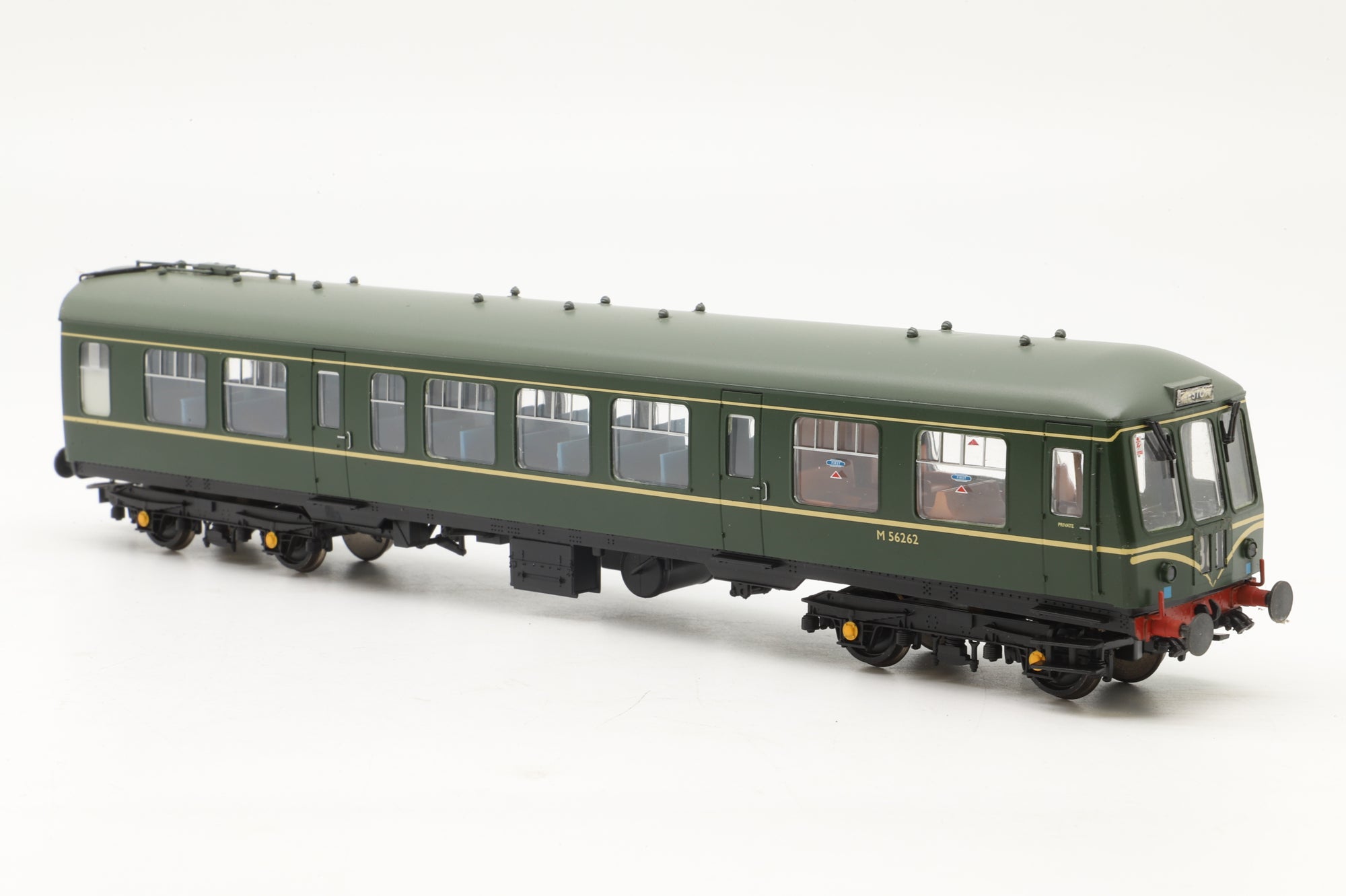 Bachmann OO 32-900B Class 108 2-Car DMU in BR Green w/ Whiskers