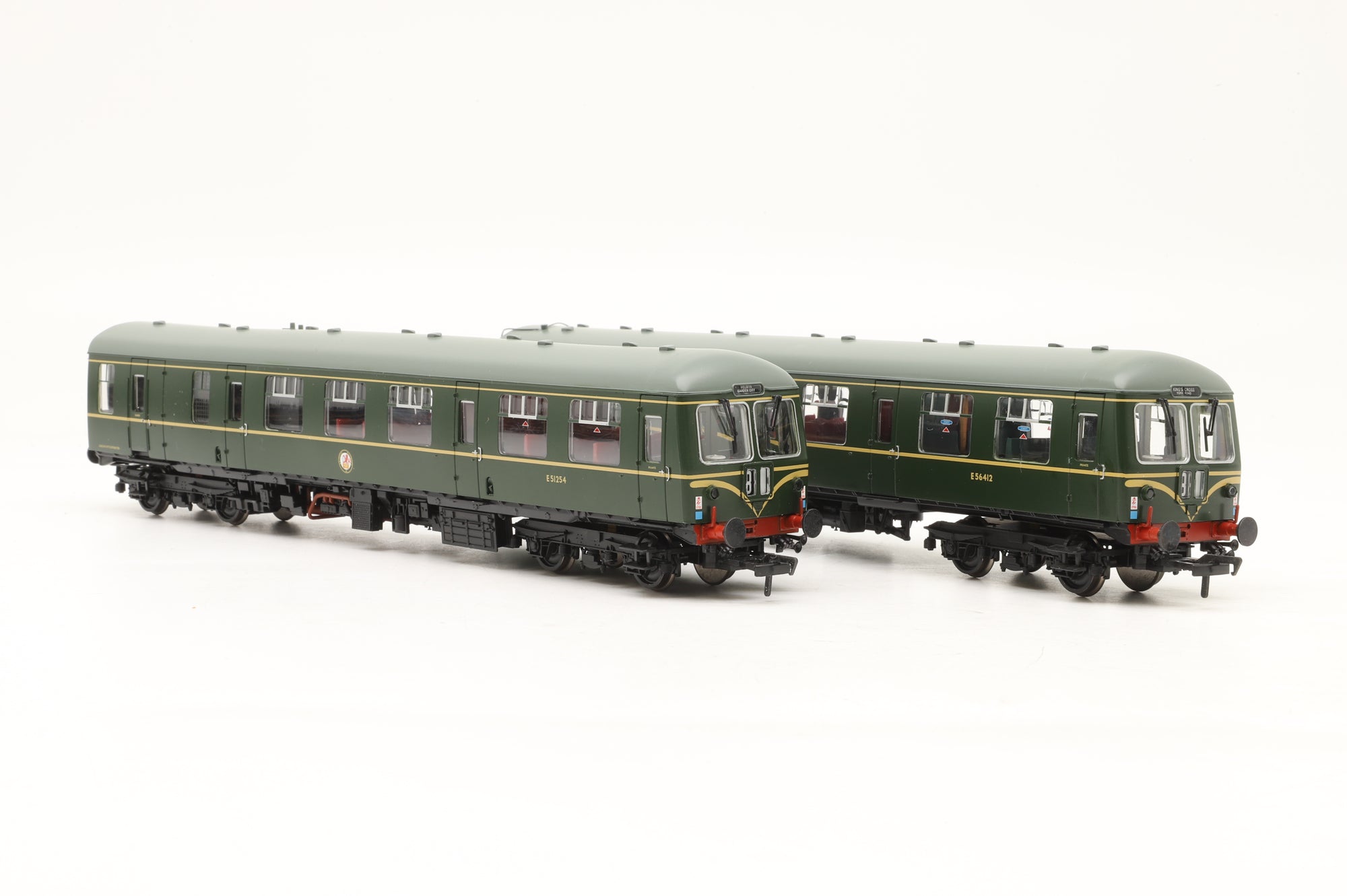 Bachmann OO 31-326 Class 105 Two Car DMU BR Green with Speed Whiskers
