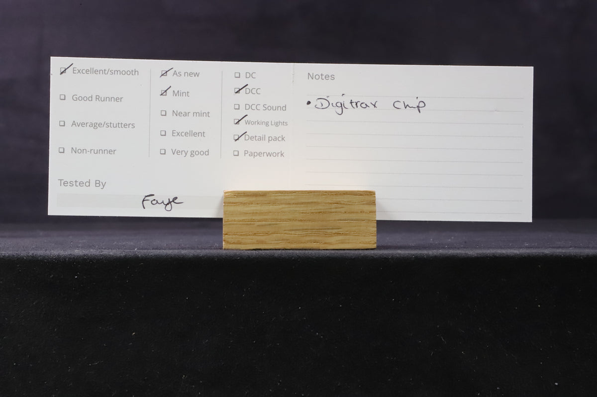 Atlas N gauge 40000338 C420 Diesel Locomotive 201 in Long Island Metro Livery