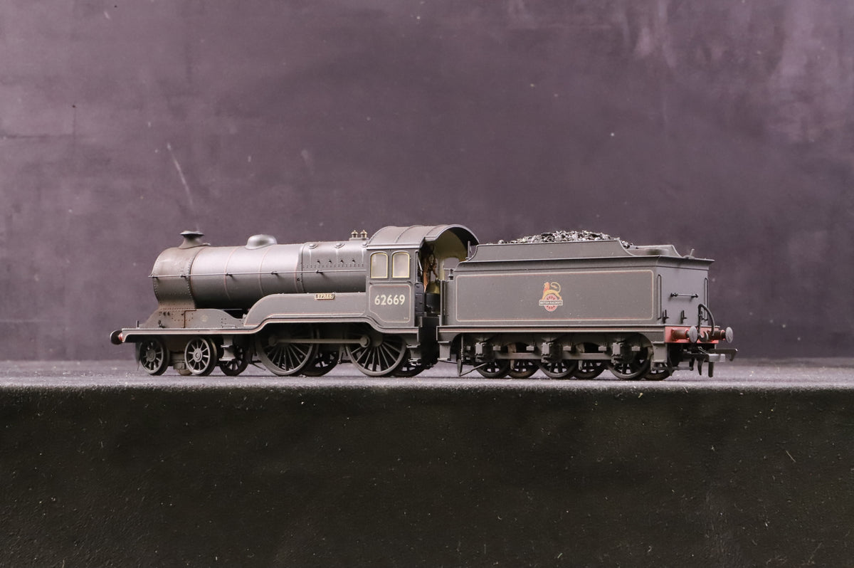 Bachmann OO 31-146A GCR Class 11F 62669 &#39;Ypres&#39;  in Lined BR Black w/ Early Crests - Weathered
