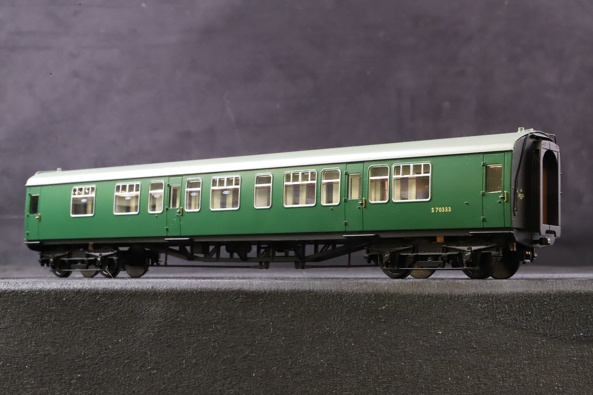 Bachmann OO 31-425A Class 411/4CEP 4-Car EMU in BR(S) Green