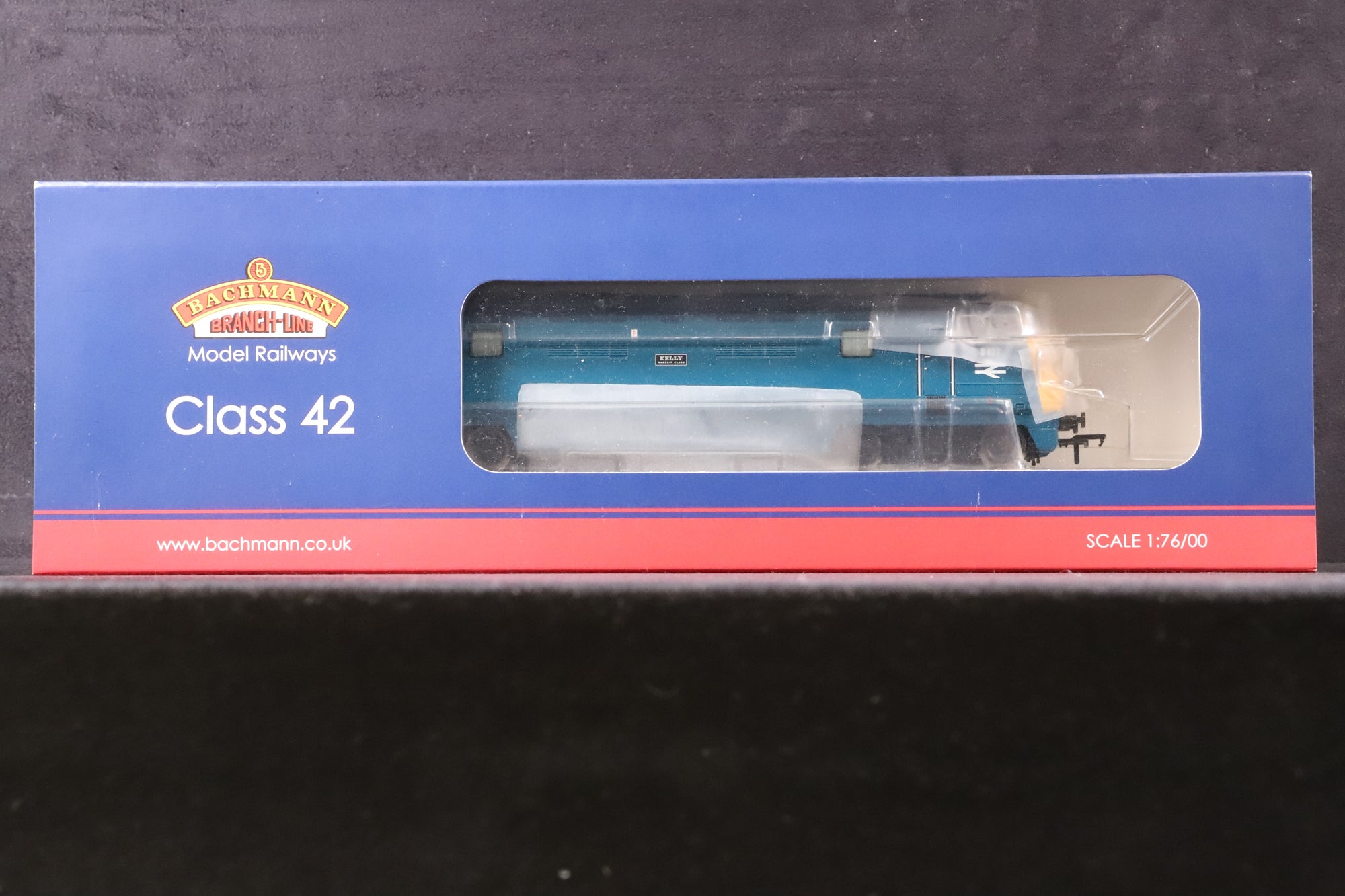 Bachmann OO 32-056DC Class 42 Diesel 'D827' 'Kelly' BR Blue DCC Fitted