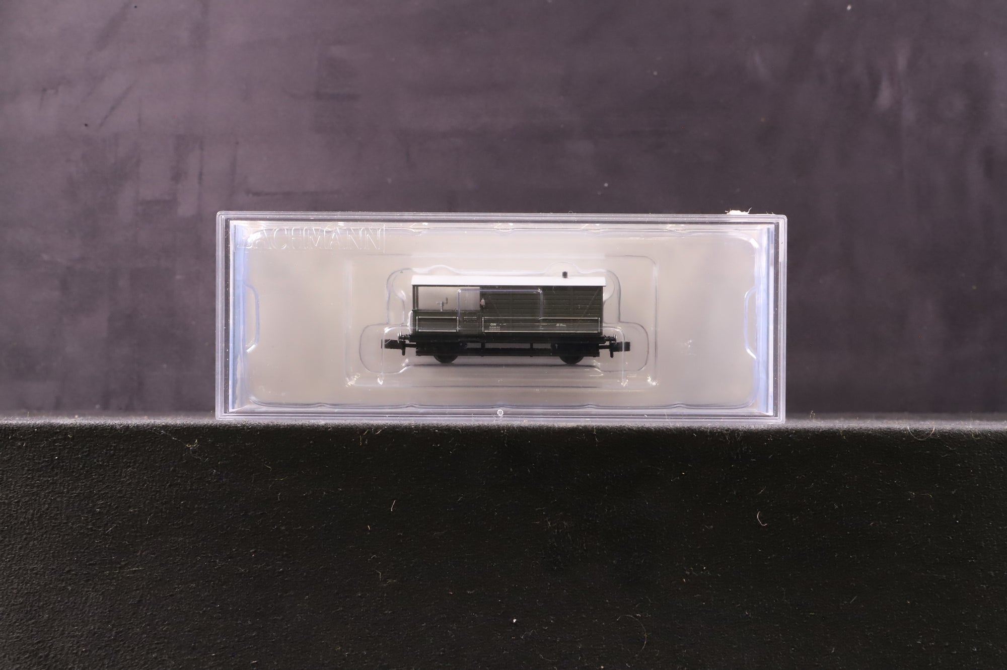 Bachmann N Rake of 3 Troublesome Trucks & 1 Toad Brake Van, Inc. 77091, 77097 & 2 x 77096