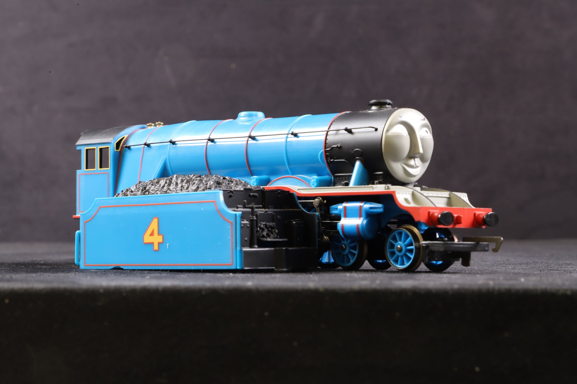 WORKSHOP Hornby OO R383 Thomas & Friends 'Gordon' '4' Steam Locomotive NON RUNNER