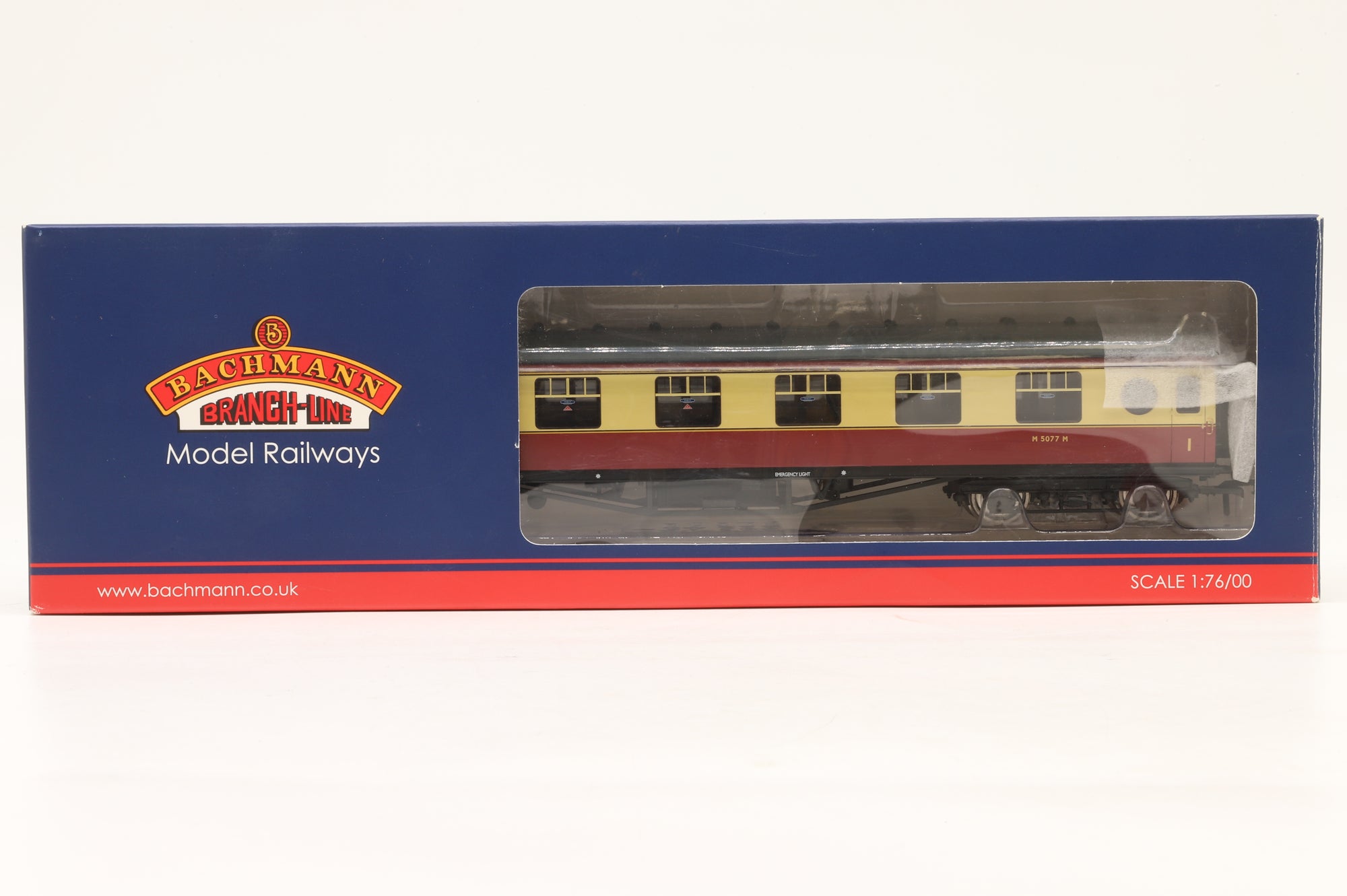 Bachmann OO 39-470 LMS 60ft Porthole BR Crimson & Cream Coach