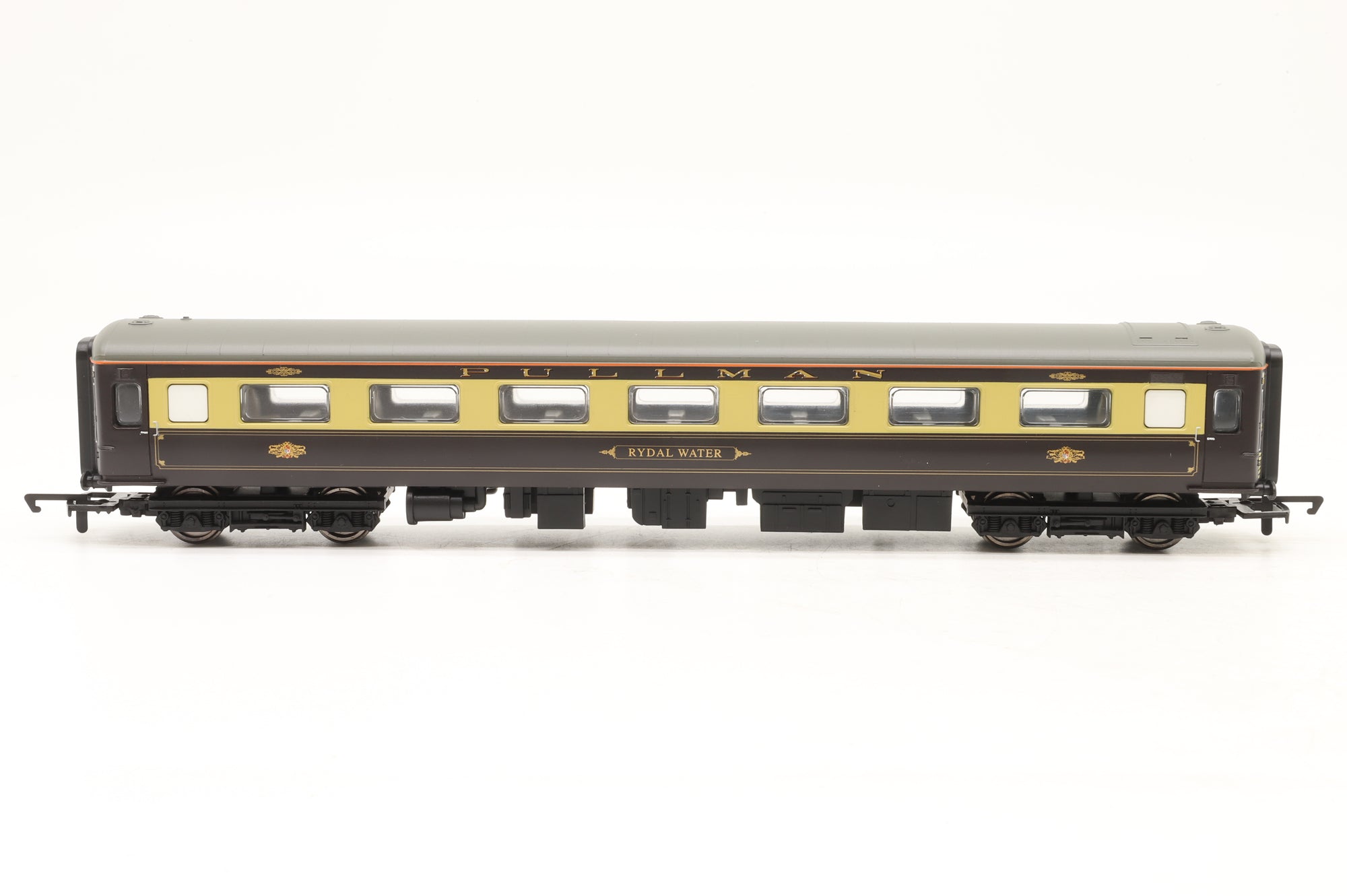 Hornby OO R2979 & R4455 West Coast Pullman Set & 3 Extra Coach Pack Ltd Ed 477/ 1000