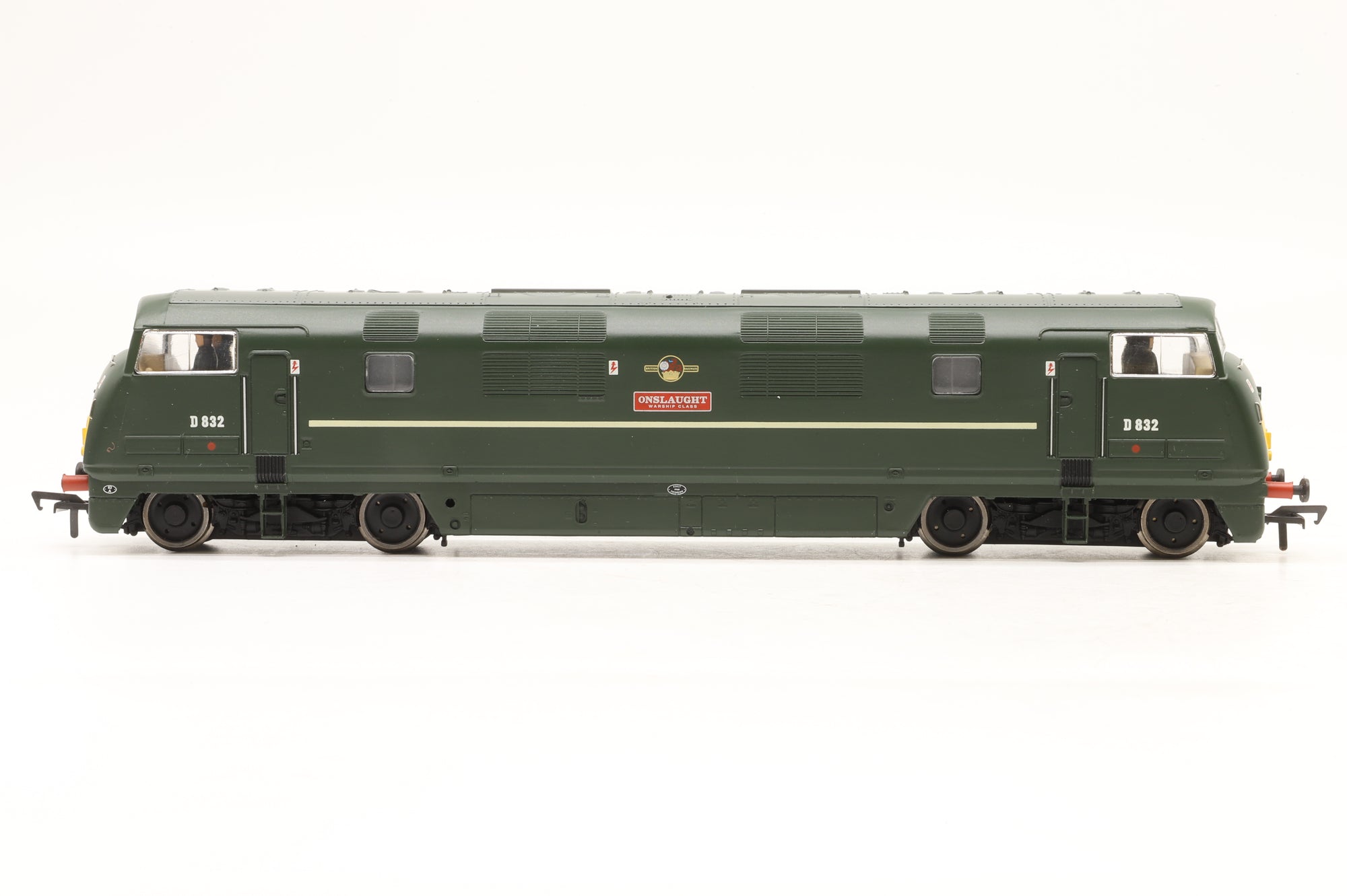 Bachmann OO 32-051 Class 42 Warship D832 'Onslaught' BR Green