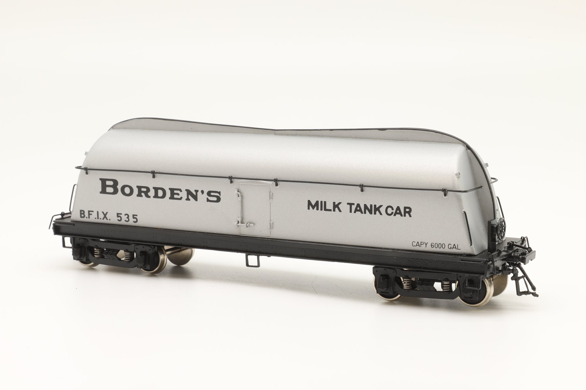 Precision Scale Co./Ironhorse Models HO PSC #17222-3 Borden's Streamlined Milk Tank Car, Factory Painted Brass