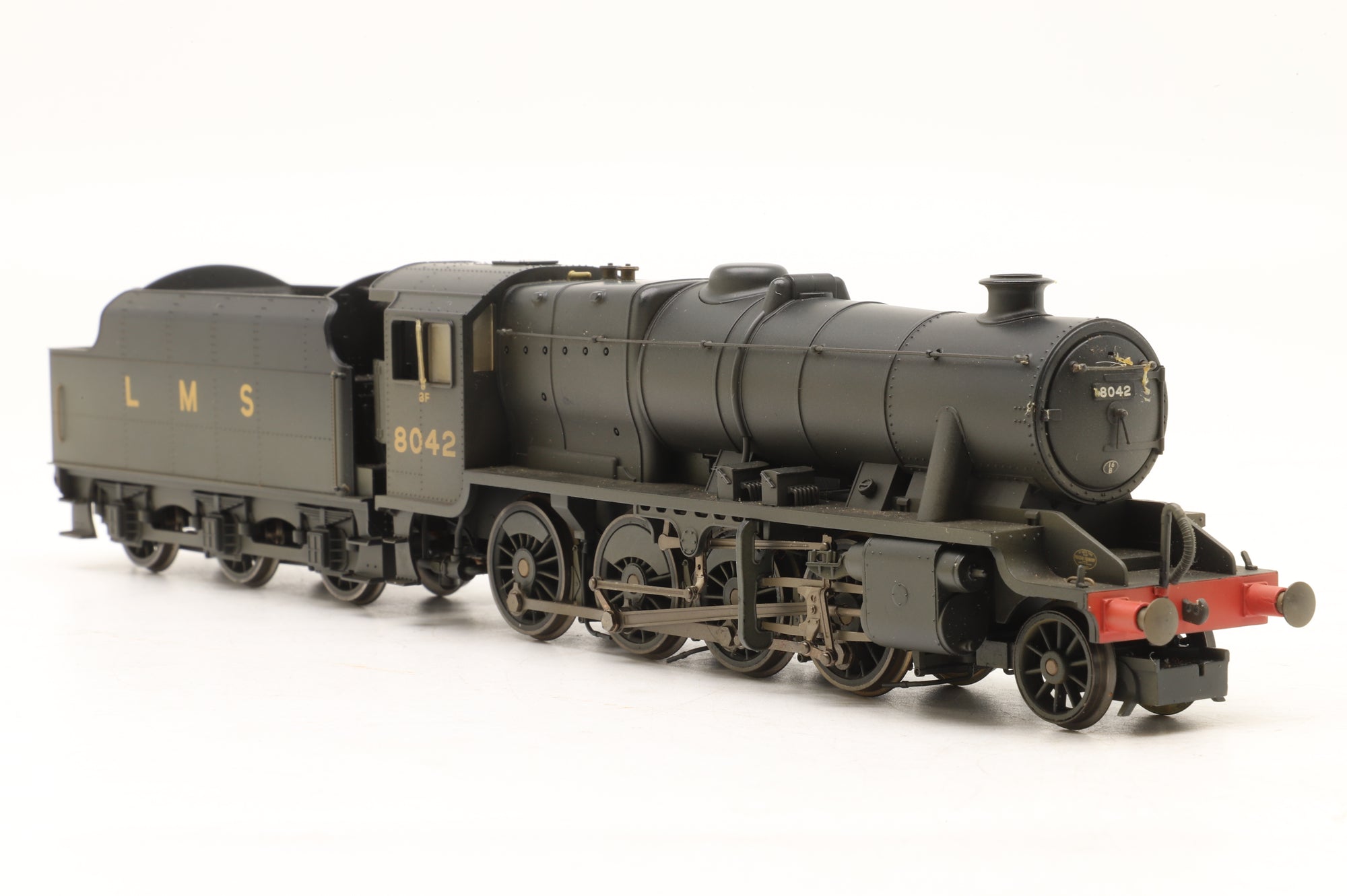 Hornby OO R2249 Class 8F 8042 in LMS Black – Weathered