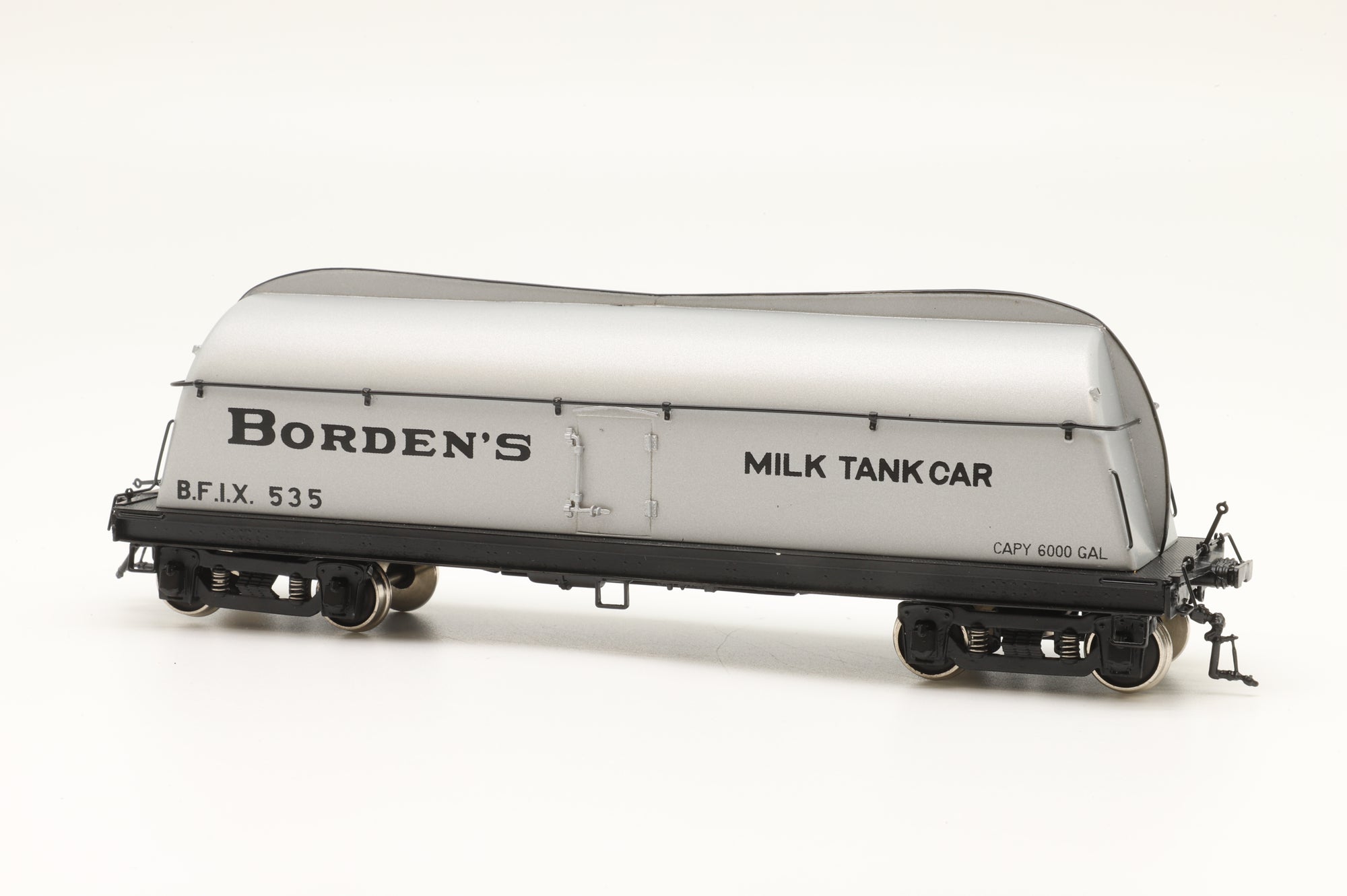 Precision Scale Co./Ironhorse Models HO PSC #17222-3 Borden's Streamlined Milk Tank Car, Factory Painted Brass