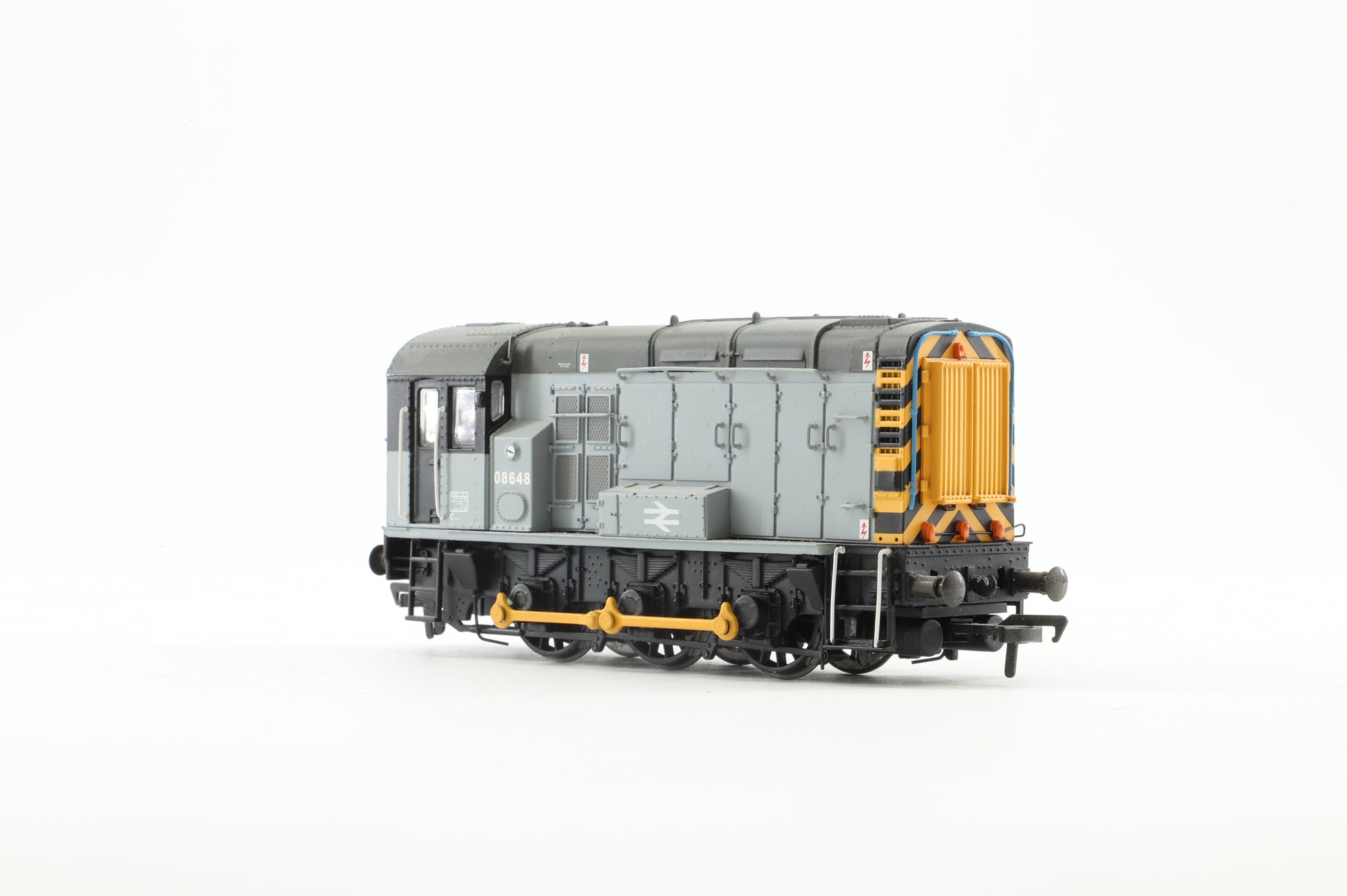 Bachmann OO 32-107 Class 08 08648 in BR Departmental Grey