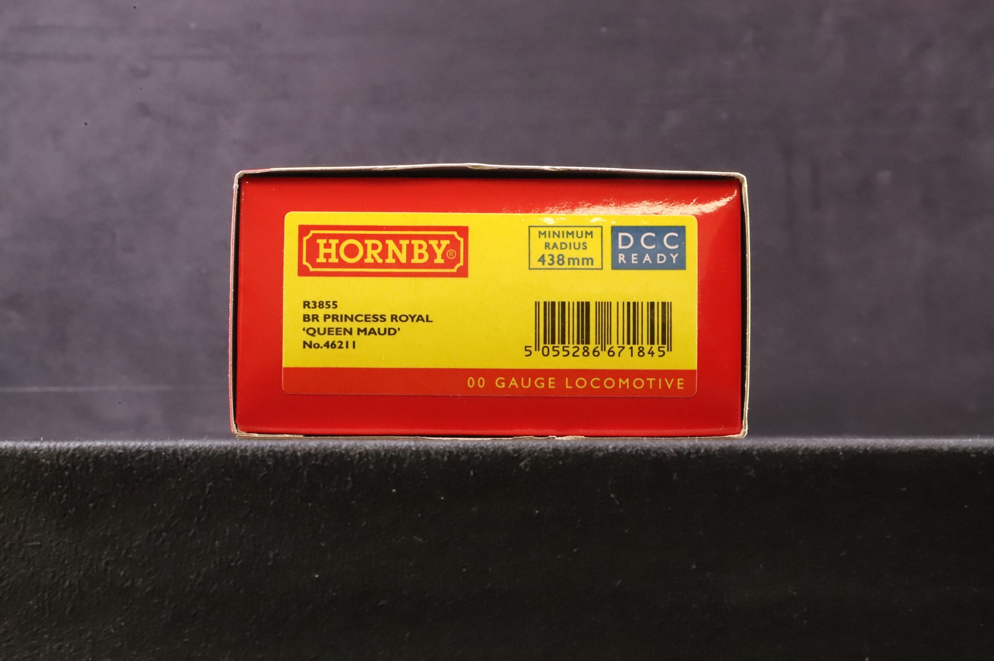 Hornby OO R3855 Princess Royal '46211' 'Queen Maud' BR Lined Green L/C