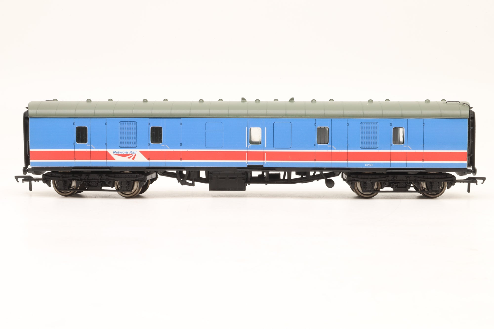 Bachmann OO Mk1 BG Generator Van 6260 in a Network Rail Livery