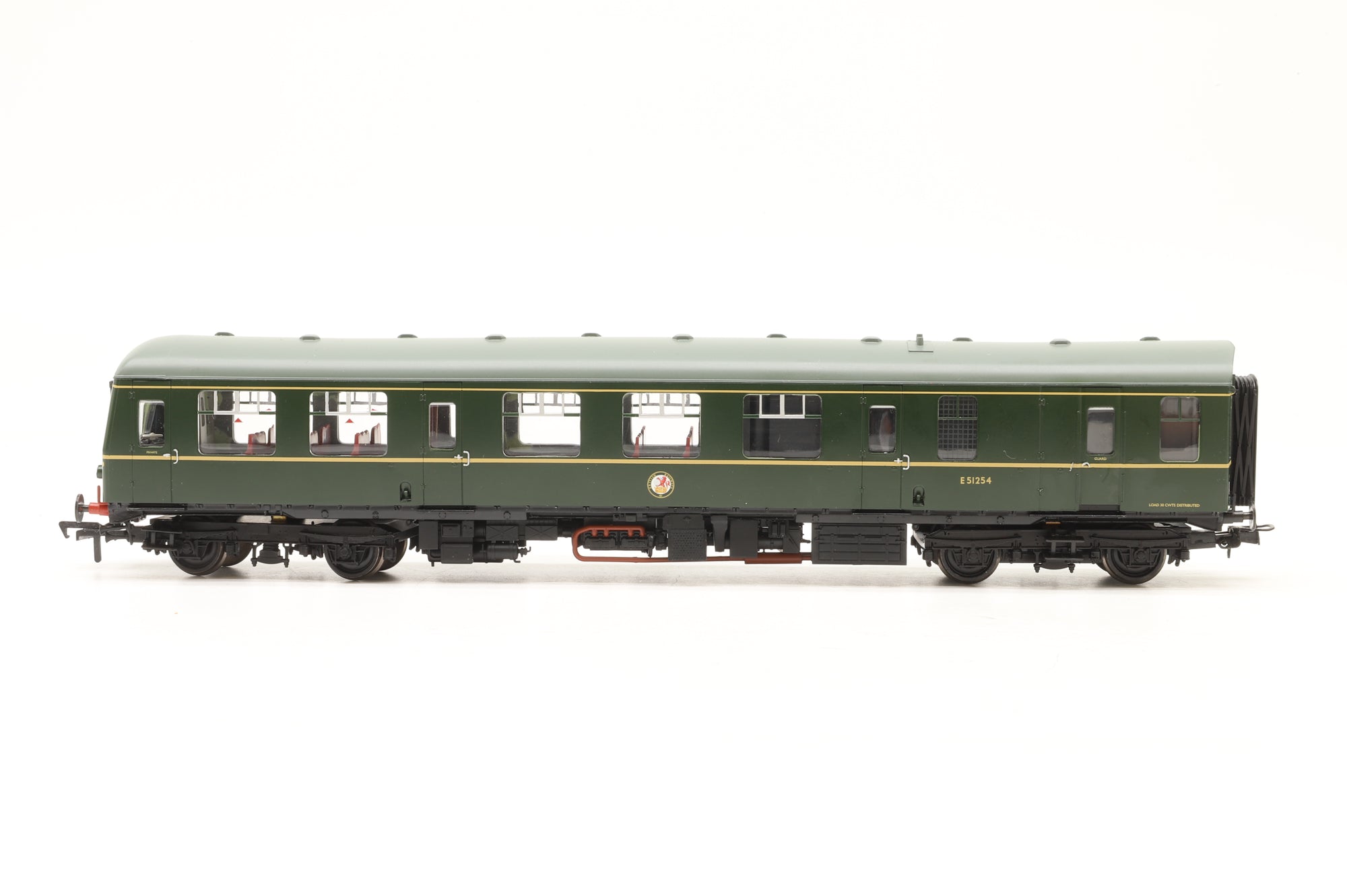 Bachmann OO 31-326 Class 105 Two Car DMU BR Green with Speed Whiskers