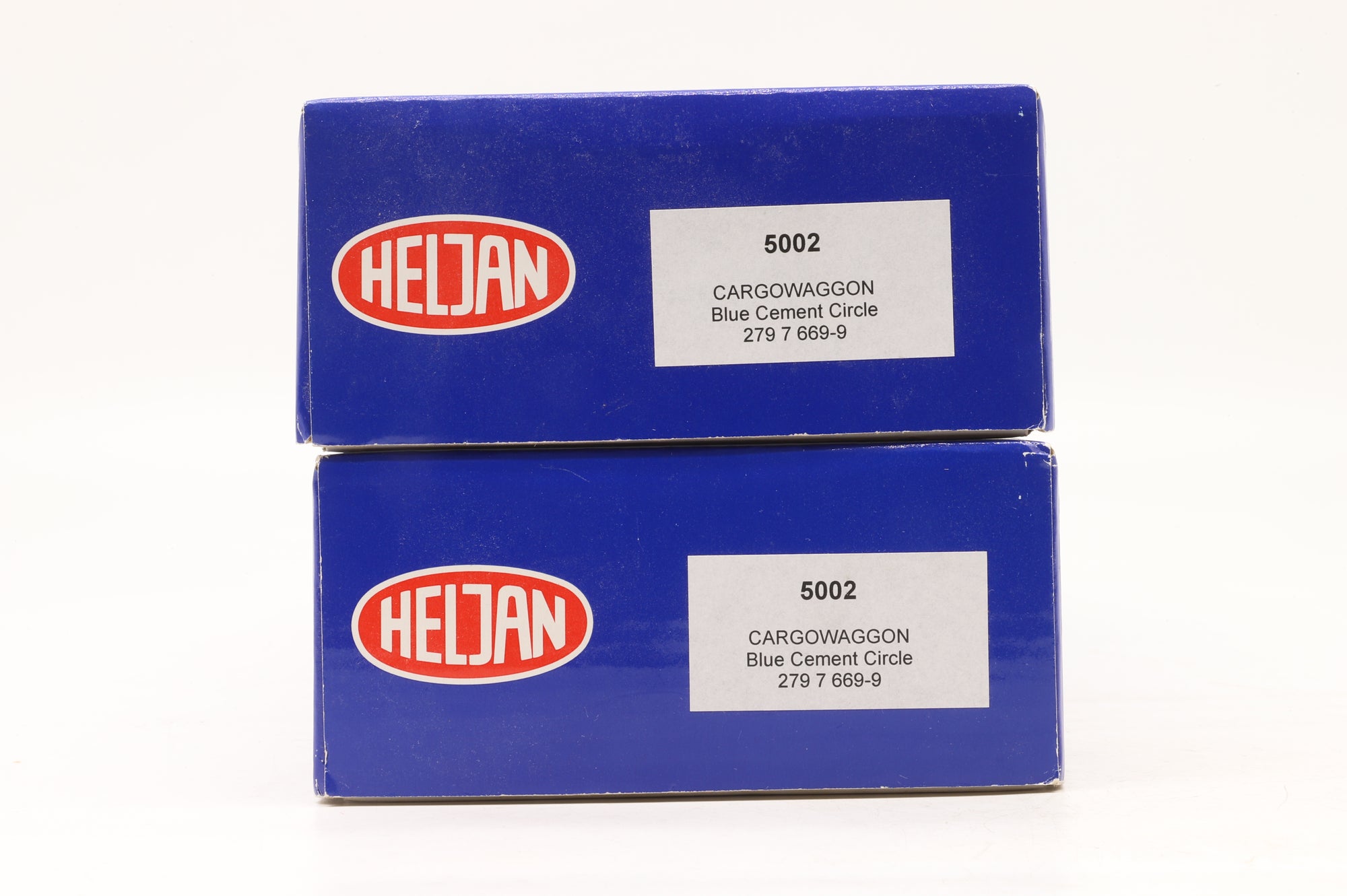 Heljan OO 5002 Rake of 2x Cargowaggon Vans in Blue Circle Yellow – Weathered w/ Graffiti