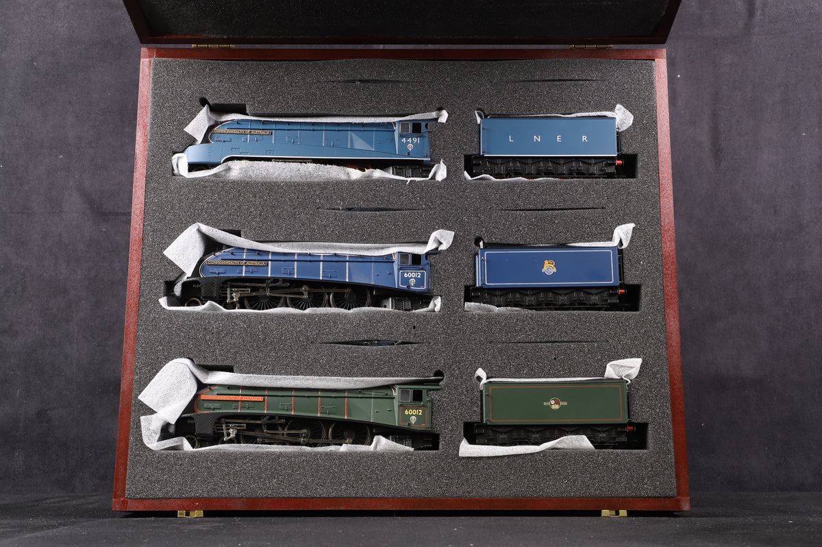 Bachmann OO 31-2001 Set of 3 x Class A4 4-6-2 &#39;Commonwealth Of Australia&#39; BR Green, BR Blue &amp; LNER Blue Ltd Ed 121/ 1000