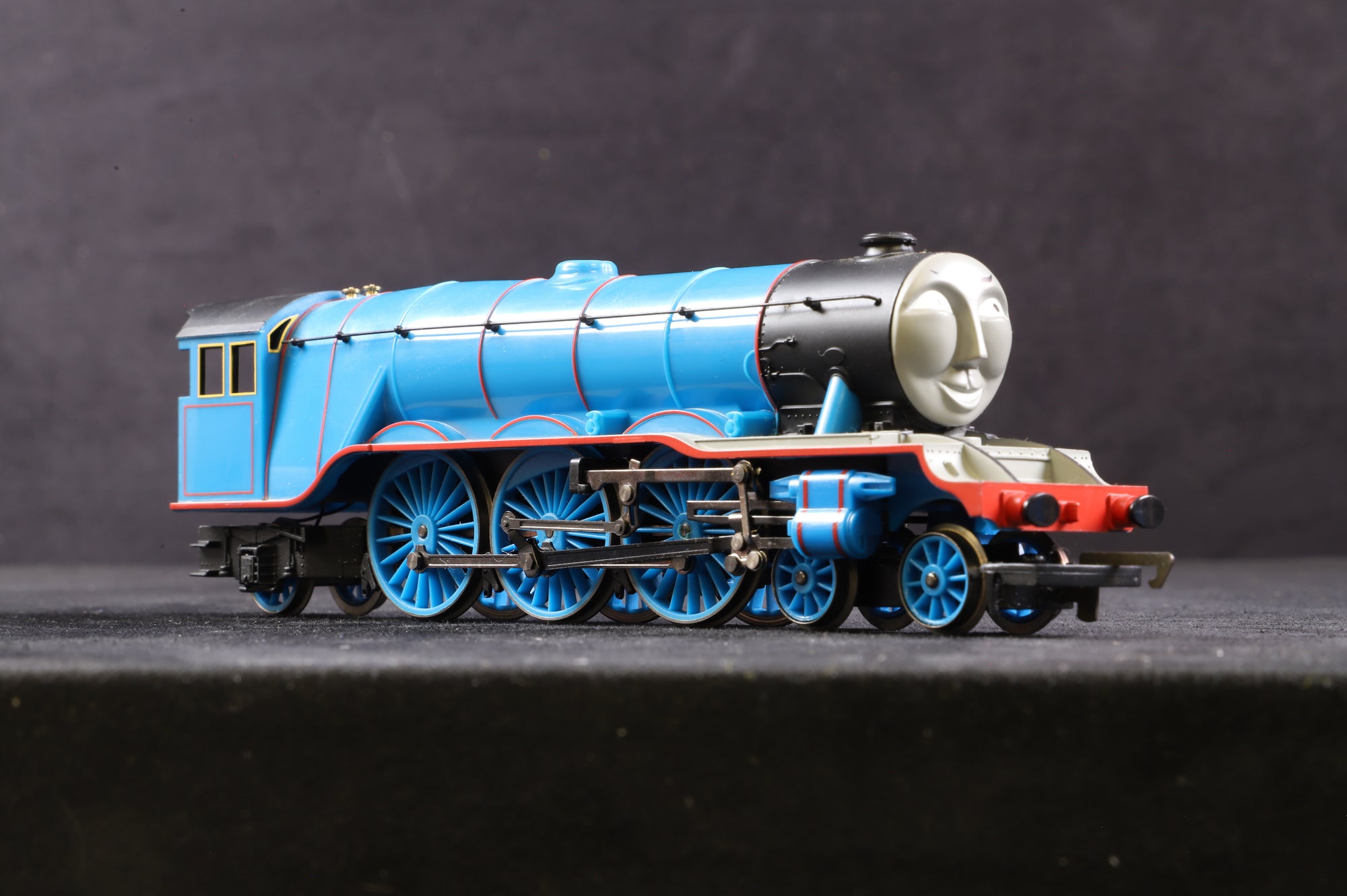 WORKSHOP Hornby OO R383 Thomas & Friends 'Gordon' '4' Steam Locomotive NON RUNNER
