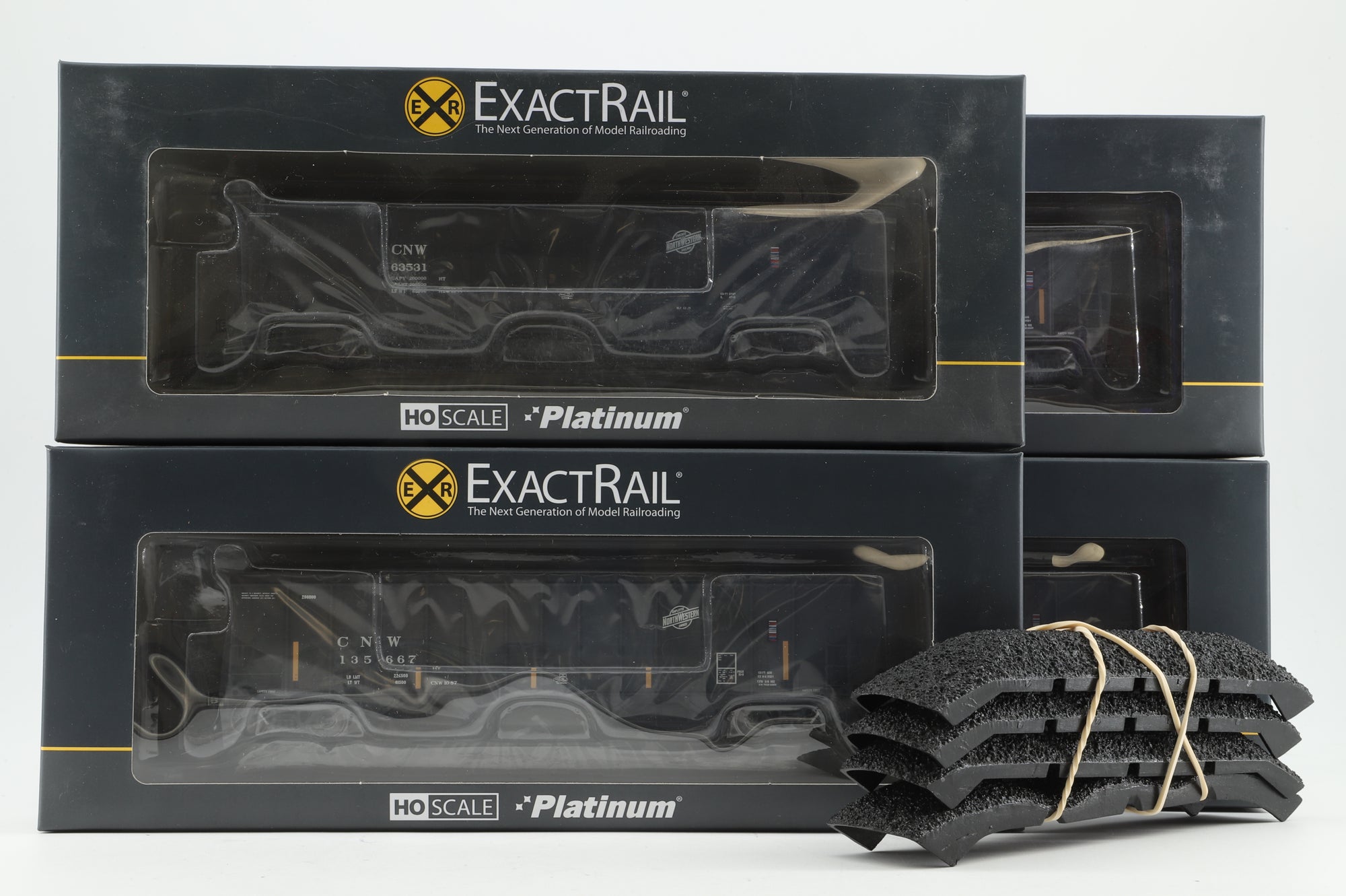 ExactRail HO Rake of 4 Bethlehem 4011 Hoppers in CNW Black - w/ Loads
