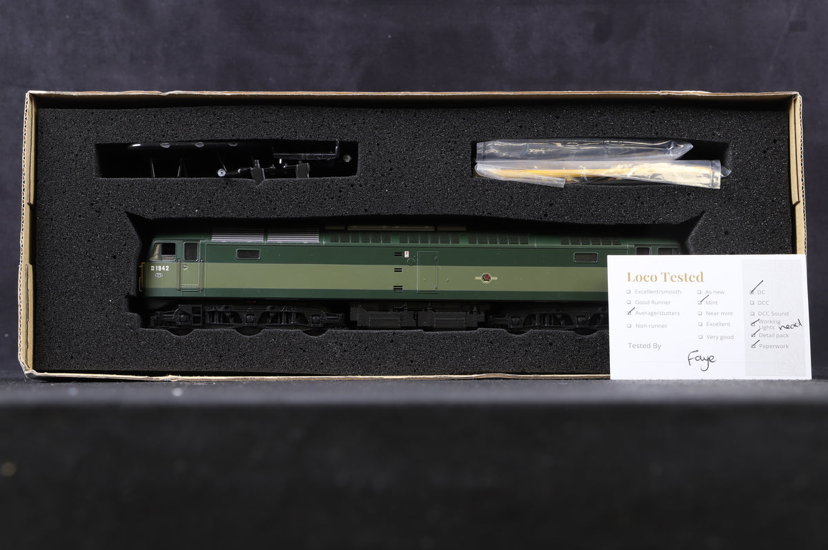 Heljan OO 4702 Class 47 diesel D1942 in BR 2 tone green