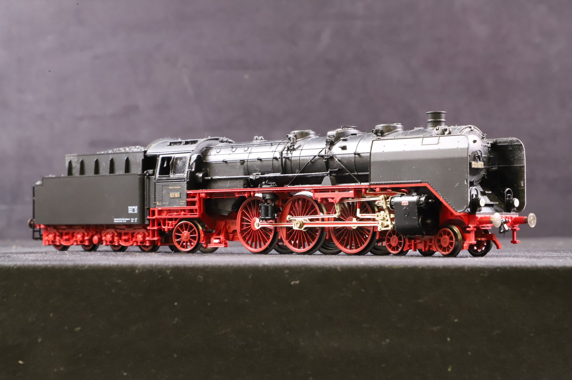 Fleischmann HO 4104 BR 03 03161 in DRG Black/Red