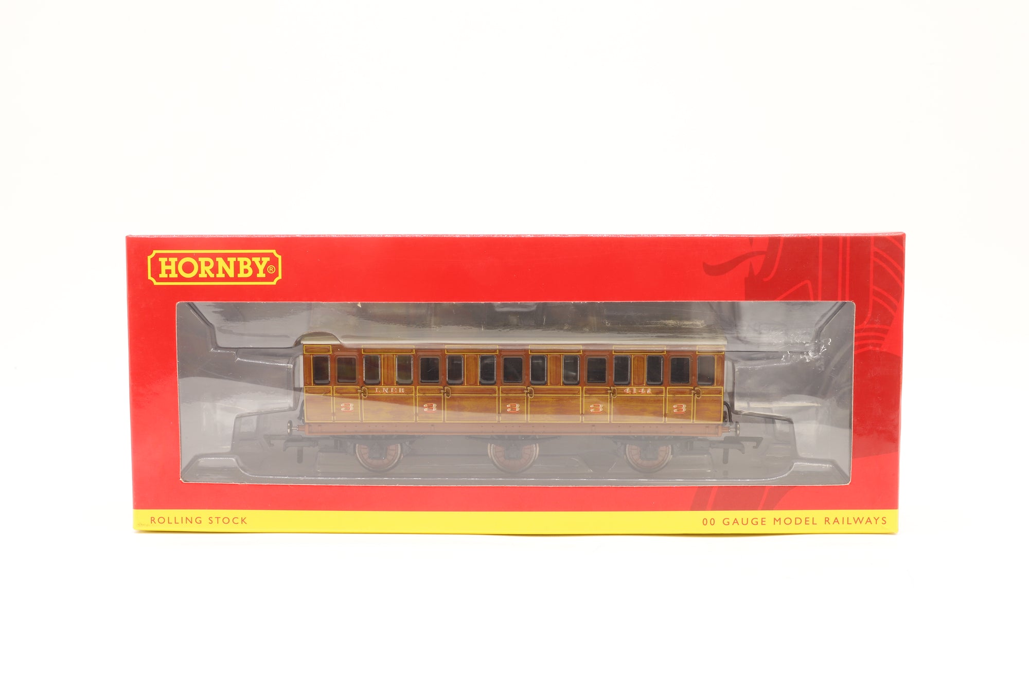 Hornby OO Rake of 4 LNER 6 Wheel Coaches Teak Inc. R40128A, R40082x2 & R40084