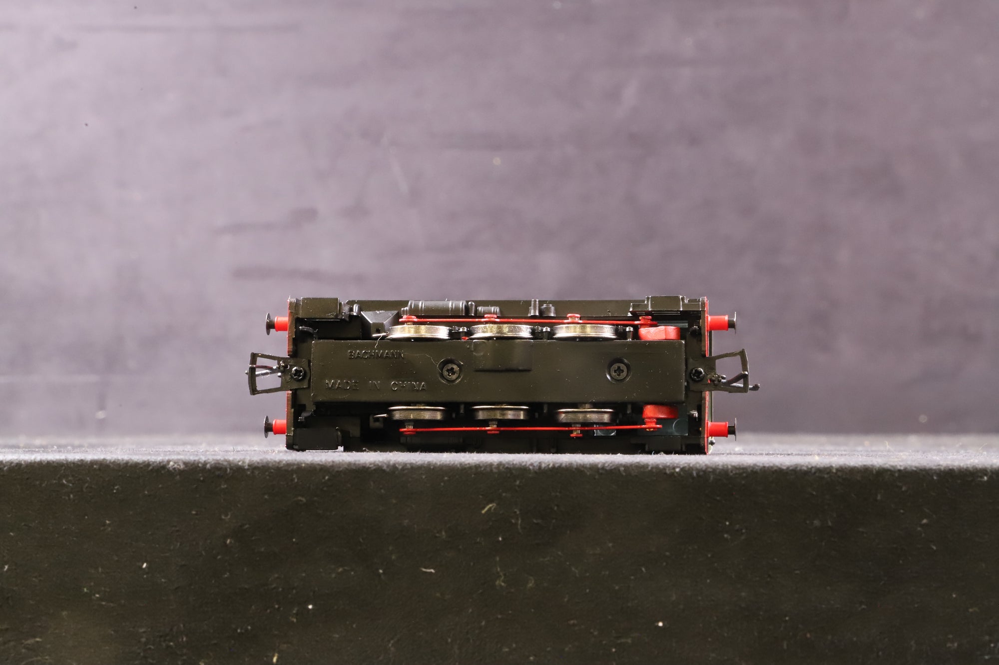 Bachmann OO 31-342 Class 04 D2264 in BR Green w/ Late Crests