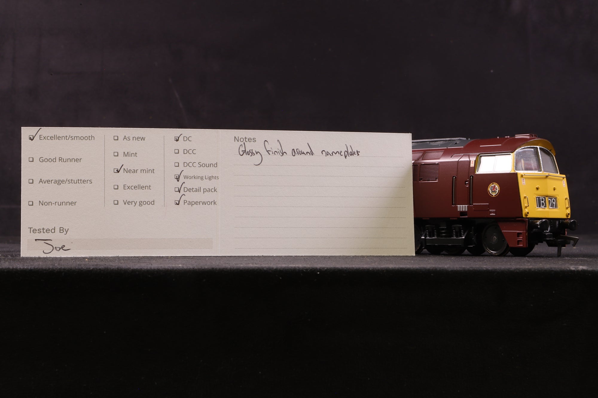 Heljan OO 5211 Class 52 D1039 'Courier' in BR Maroon