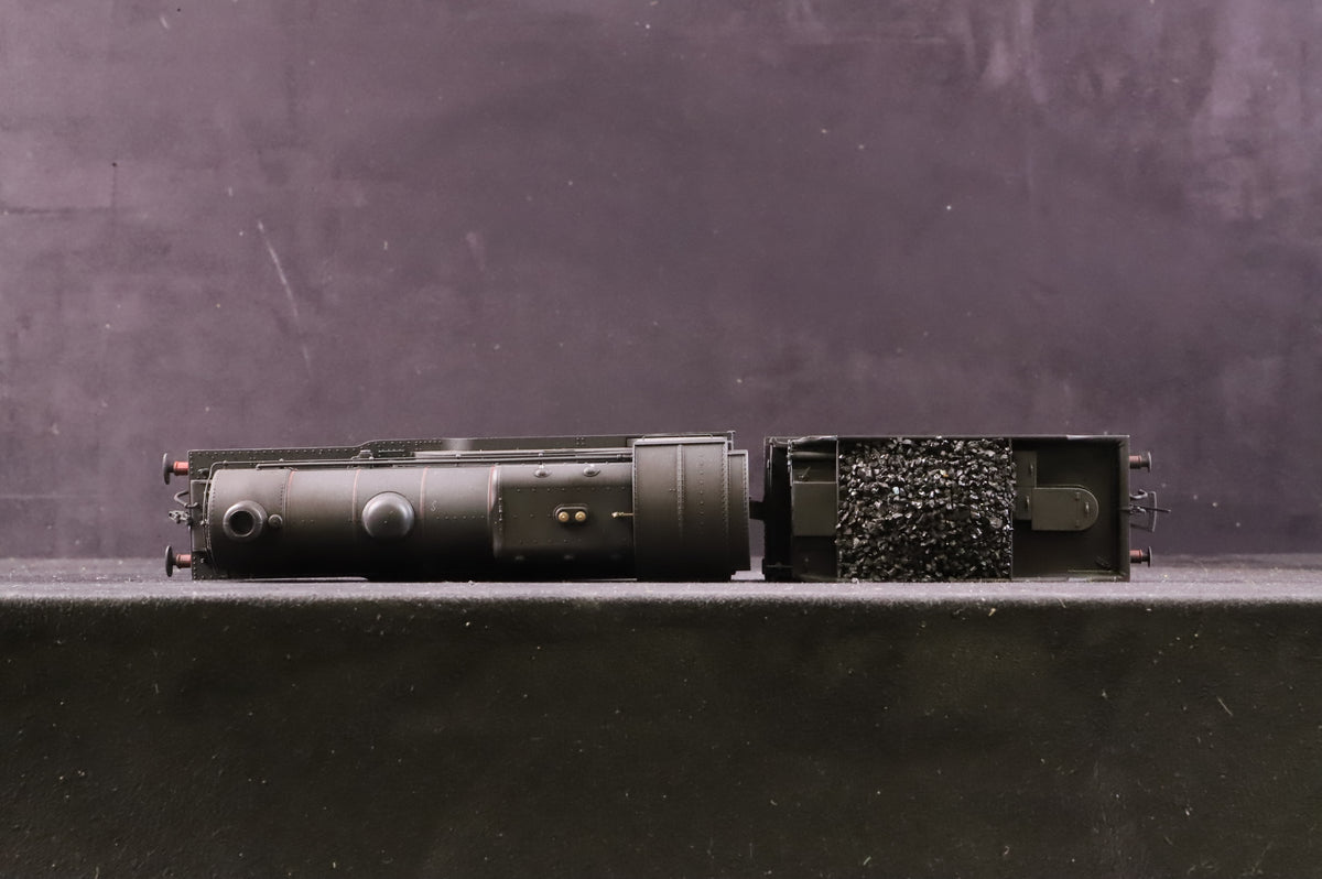 Bachmann OO 31-146A GCR Class 11F 62669 &#39;Ypres&#39;  in Lined BR Black w/ Early Crests - Weathered