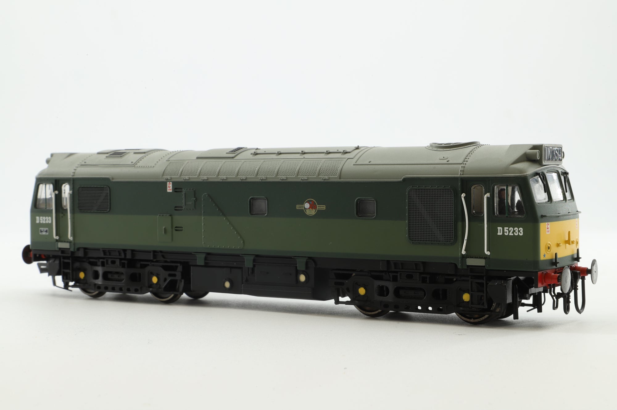 Bachmann OO 32-325 Class 25/1 Bo-Bo Diesel 'D5211' Green