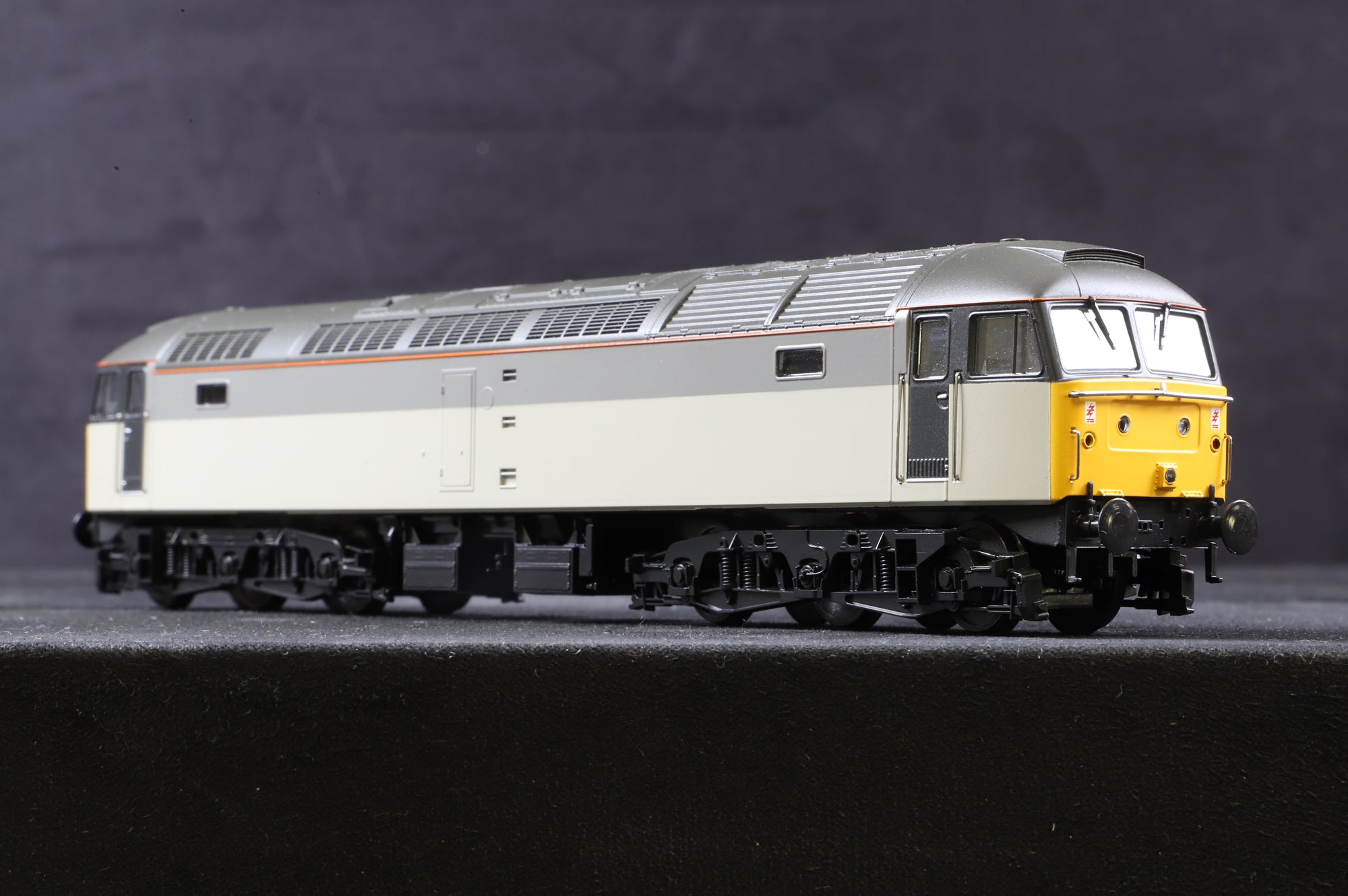 Heljan OO Class 47 in Two Tone Railfreight Grey - Unbranded & Unnumbered