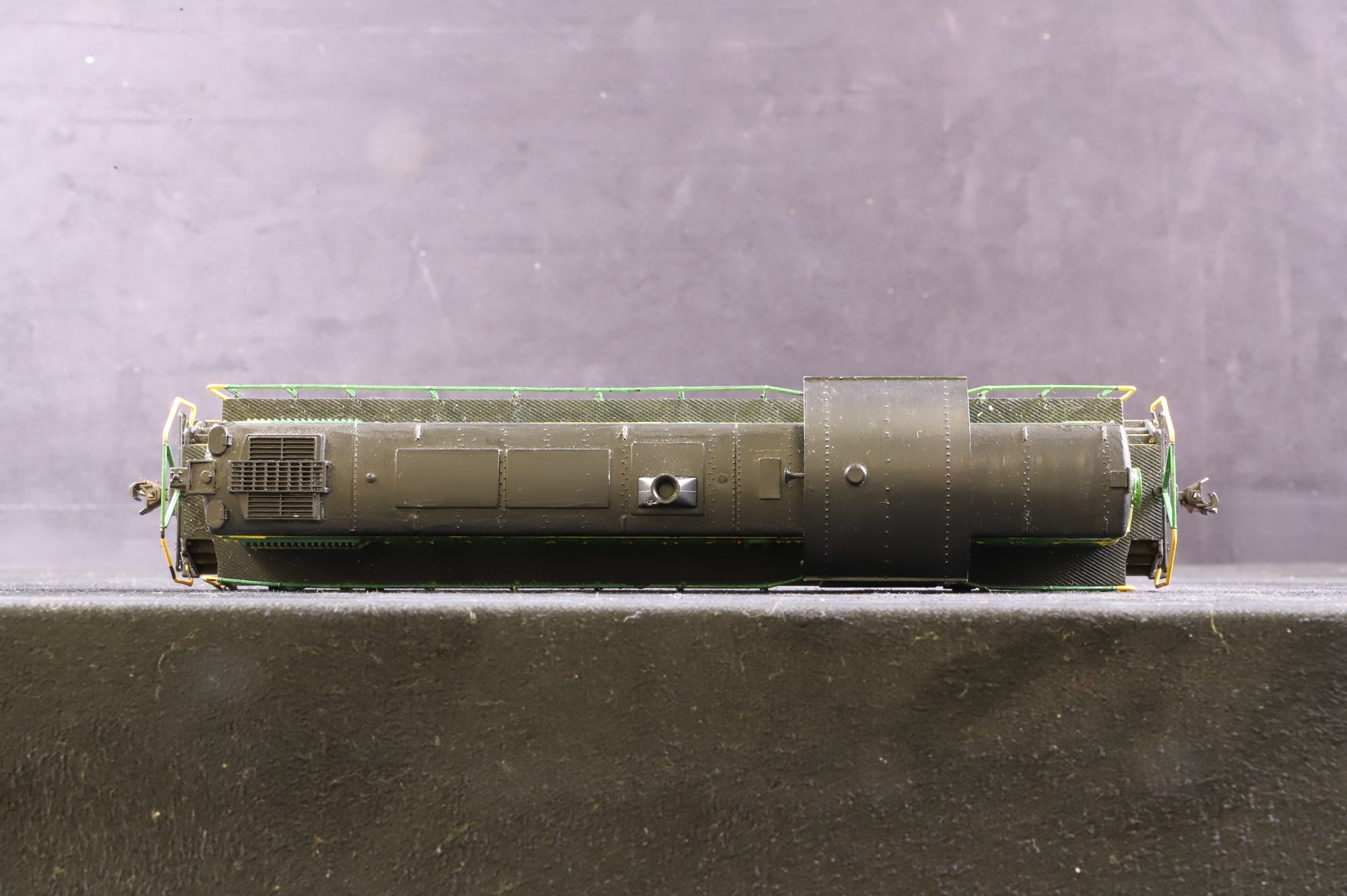 Atlas HO 8851 Diesel Locomotive '405' Green Mountain Repainted